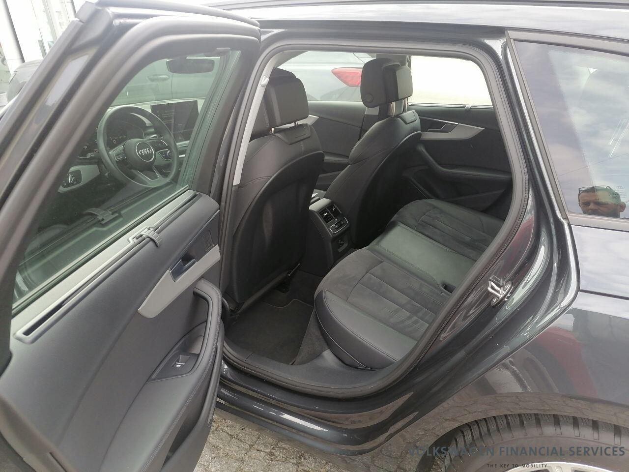 Audi A4 Avant - zdjęcie 8