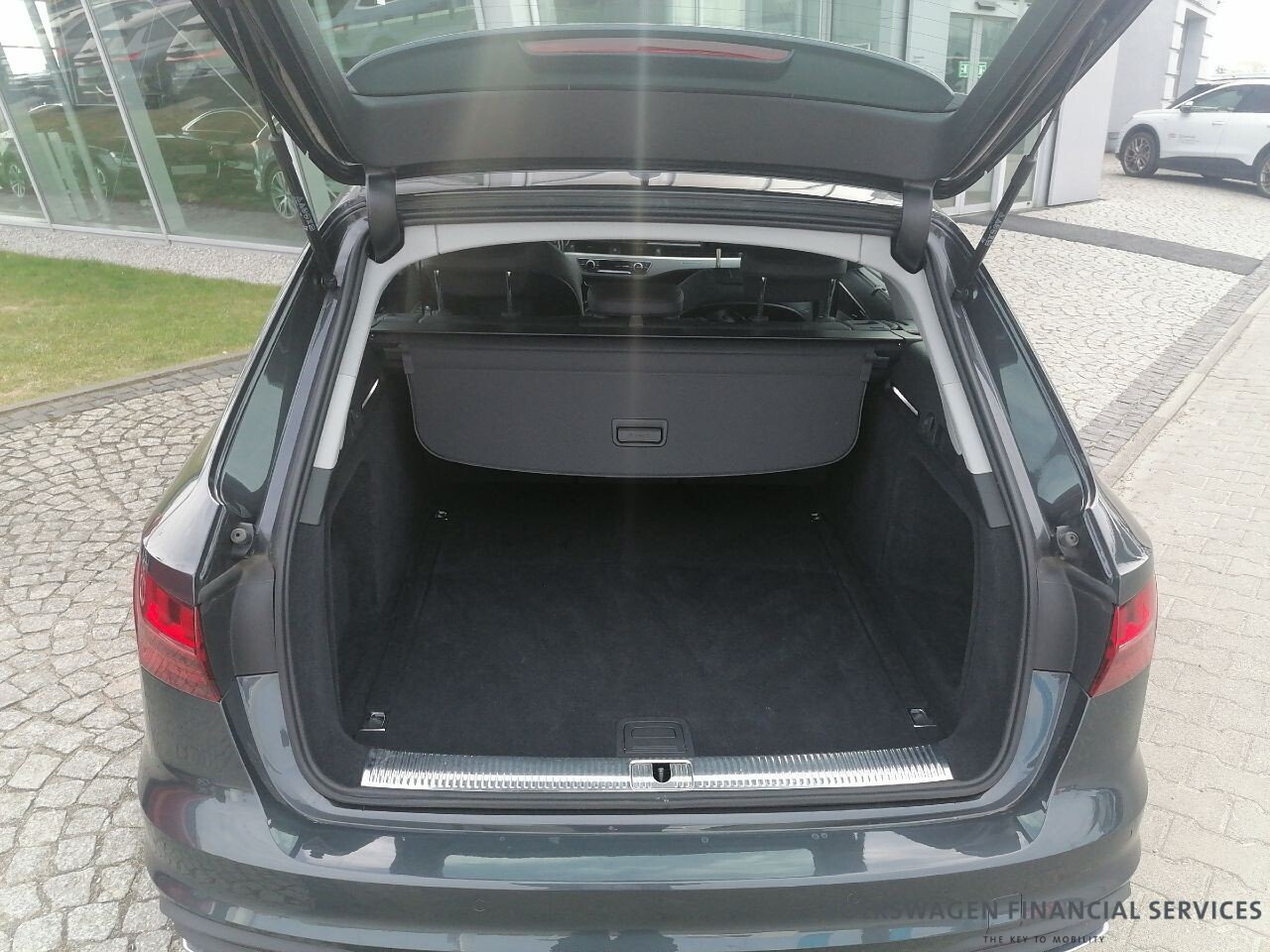 Audi A4 Avant - zdjęcie 11
