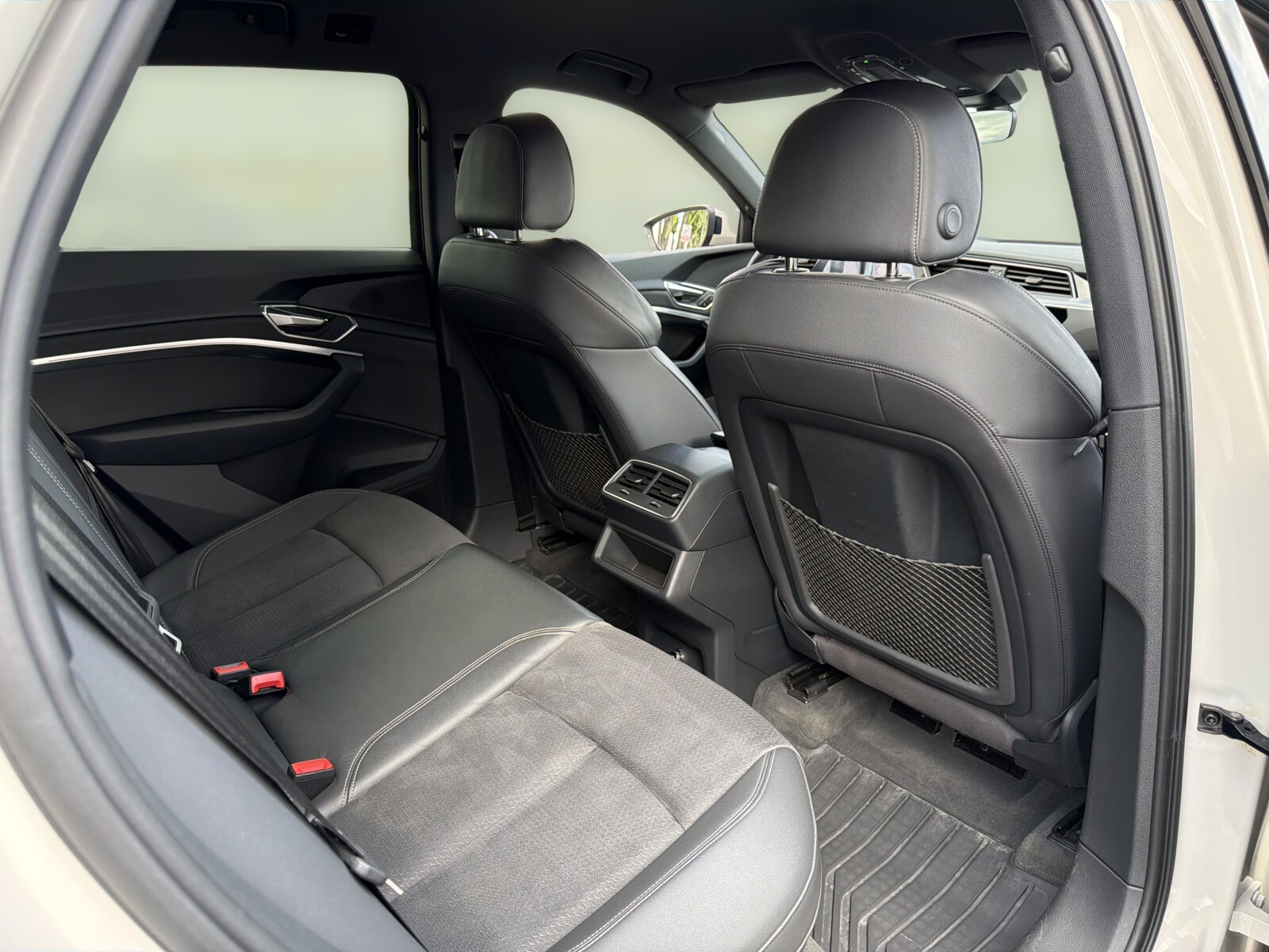 Audi e-tron - zdjęcie 16