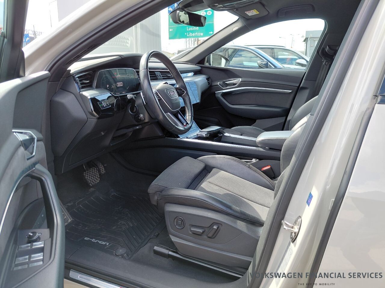 Audi e-tron - zdjęcie 8
