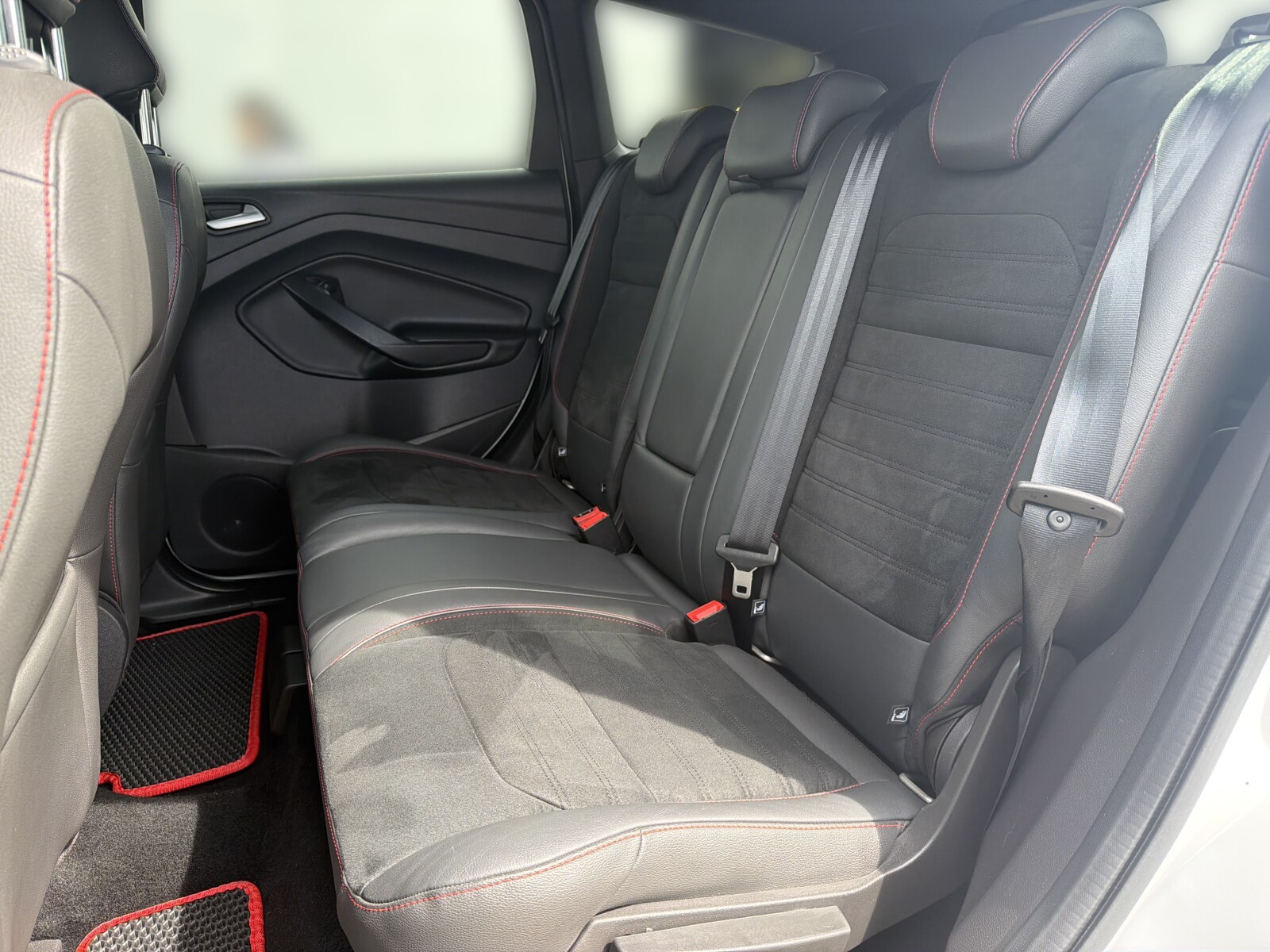 Ford Kuga - zdjęcie 13