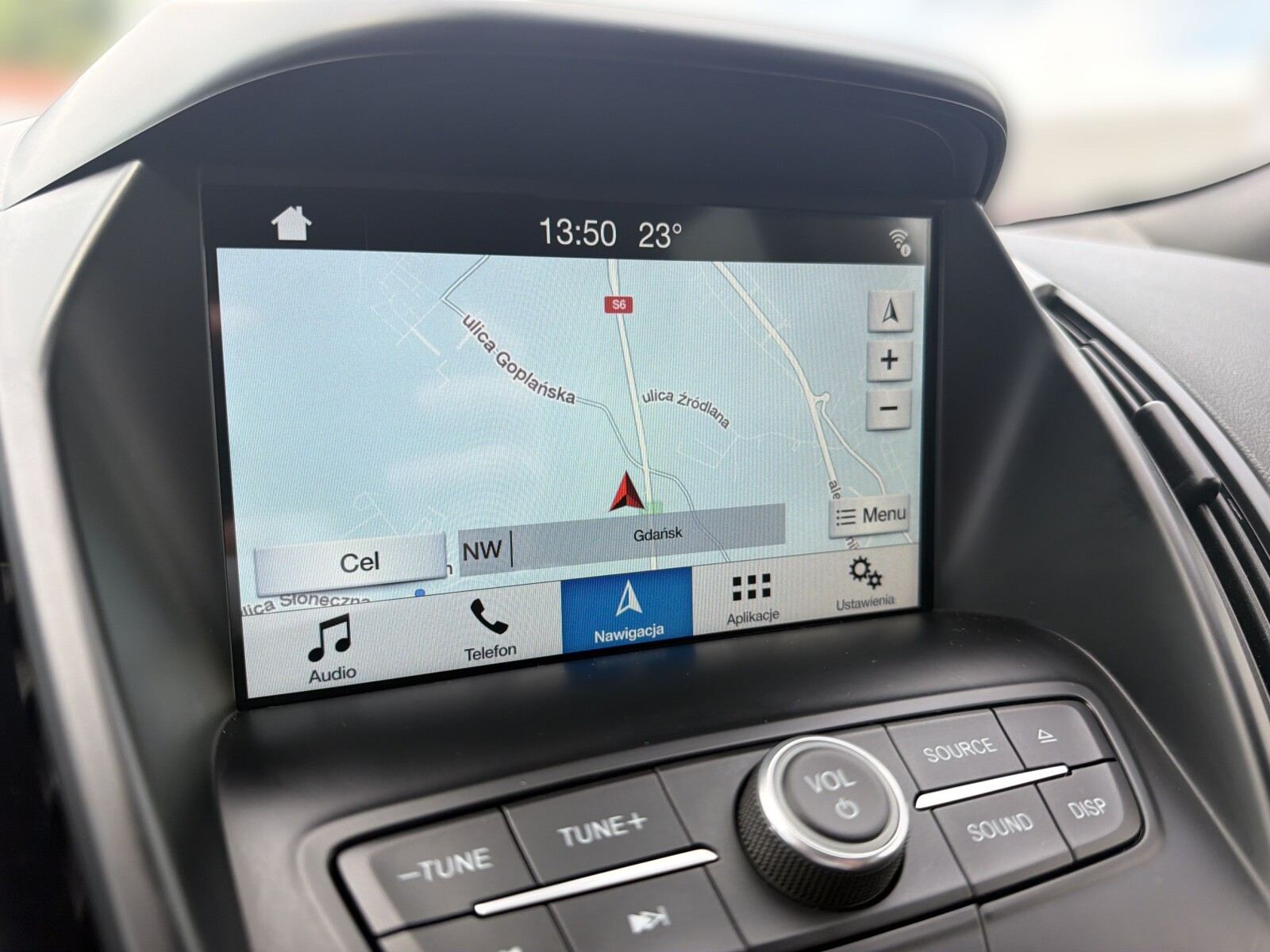 Ford Kuga - zdjęcie 28