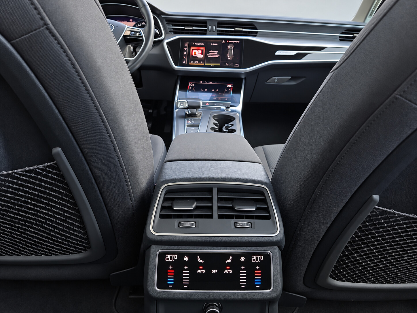 Audi A6 Avant - zdjęcie 22