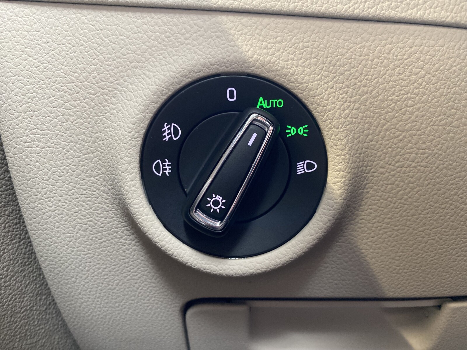 Škoda Superb - zdjęcie 33