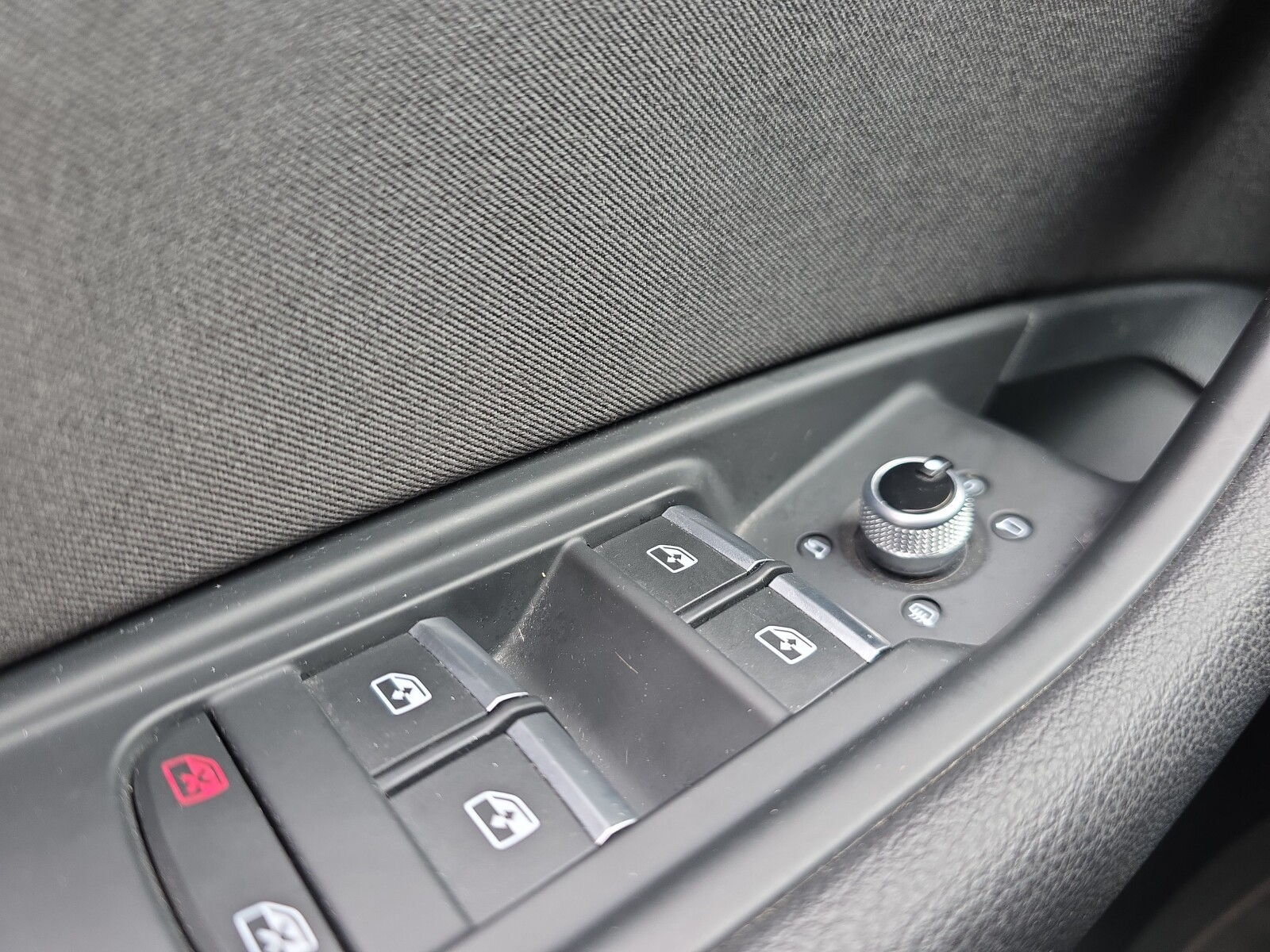 Audi A4 Avant - zdjęcie 10