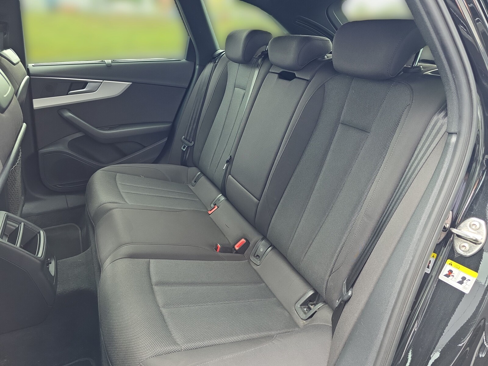 Audi A4 Avant - zdjęcie 30