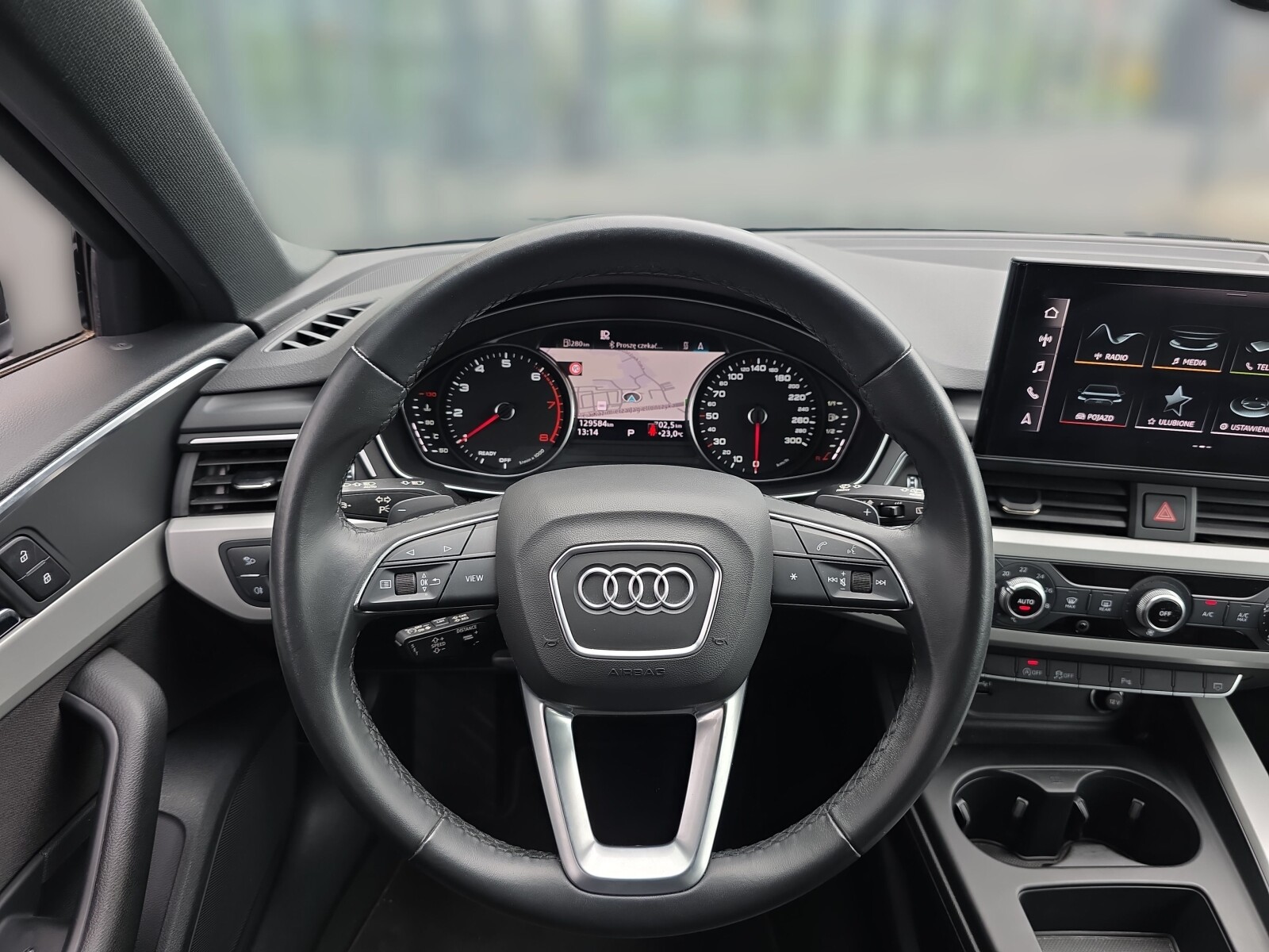 Audi A4 Avant - zdjęcie 12