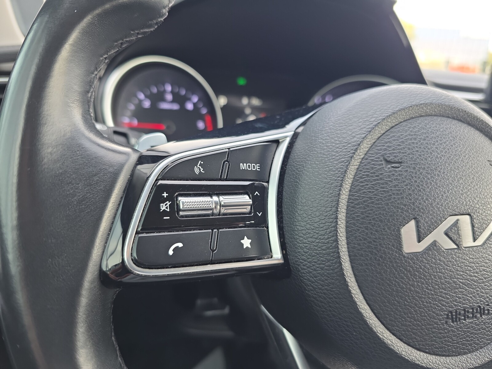 Kia Ceed - zdjęcie 13