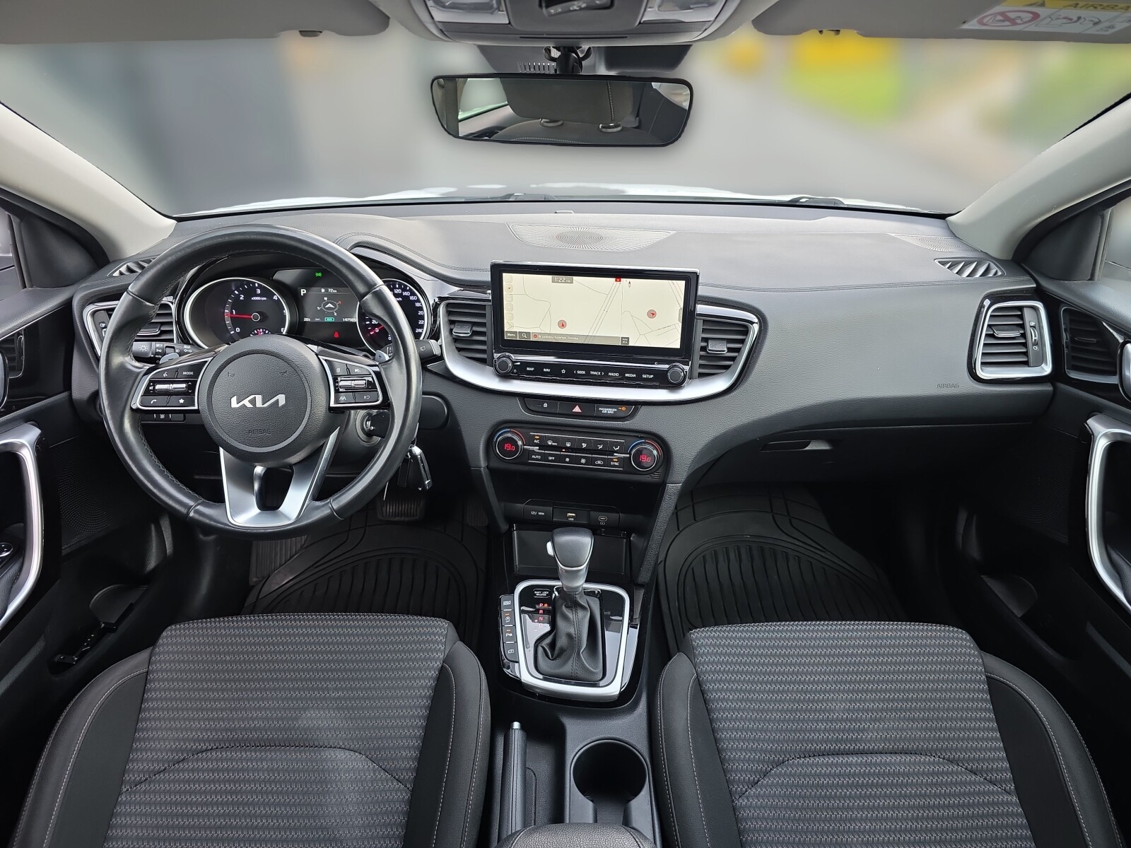 Kia Ceed - zdjęcie 19