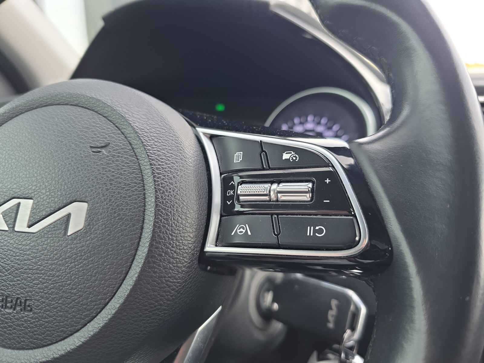 Kia Ceed - zdjęcie 15