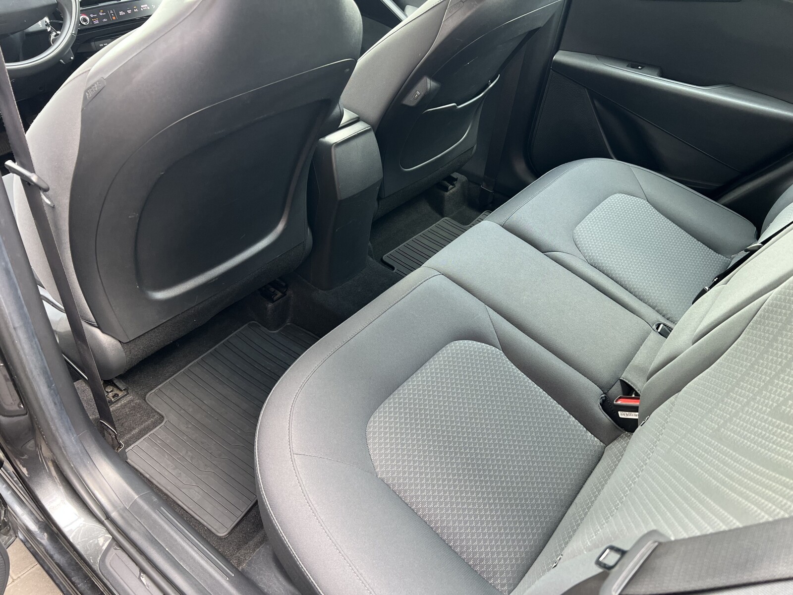 Kia Niro - zdjęcie 25
