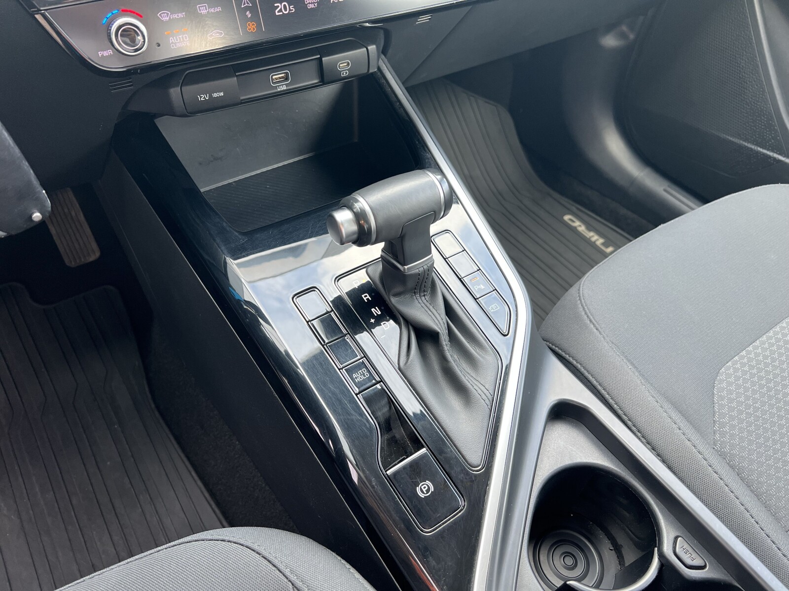 Kia Niro - zdjęcie 20