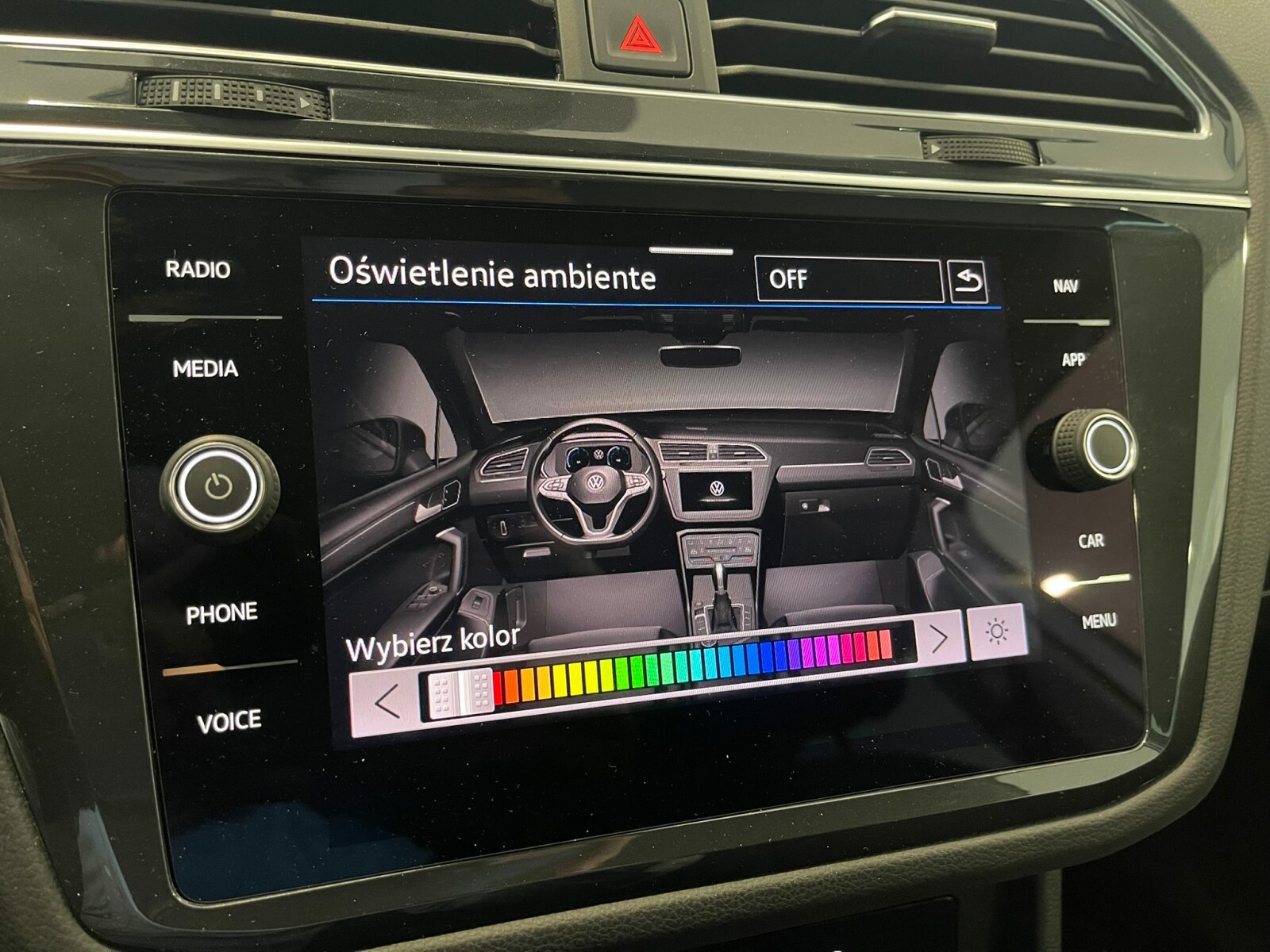 Volkswagen Tiguan - zdjęcie 16
