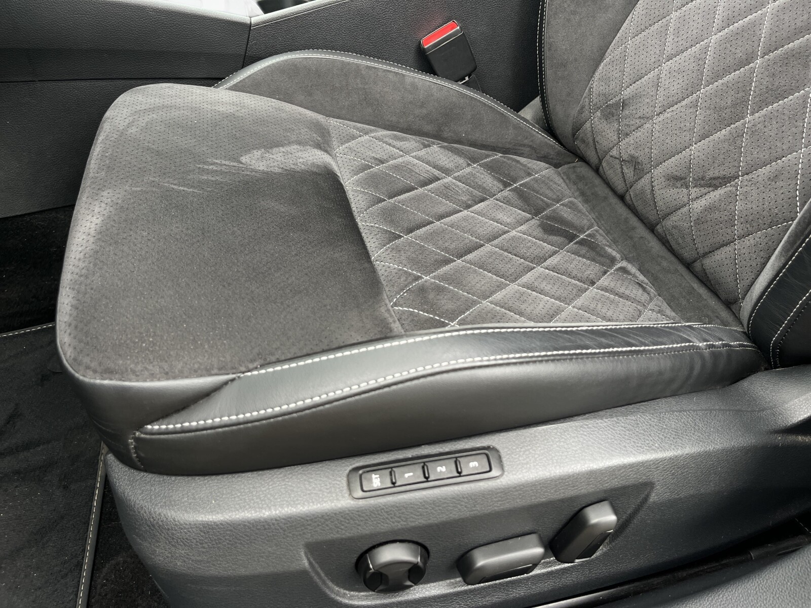 Škoda Superb - zdjęcie 14