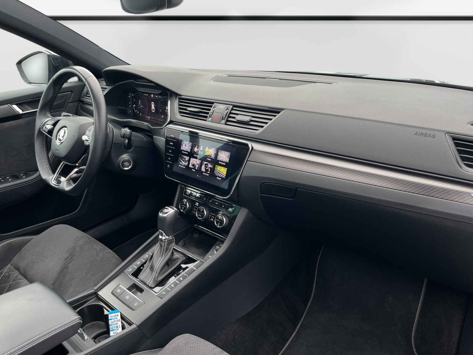 Škoda Superb - zdjęcie 12