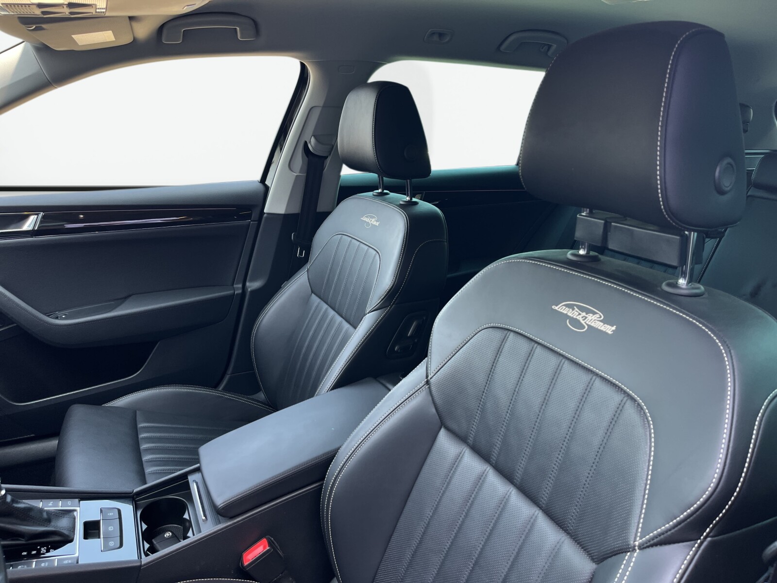 Škoda Superb - zdjęcie 13
