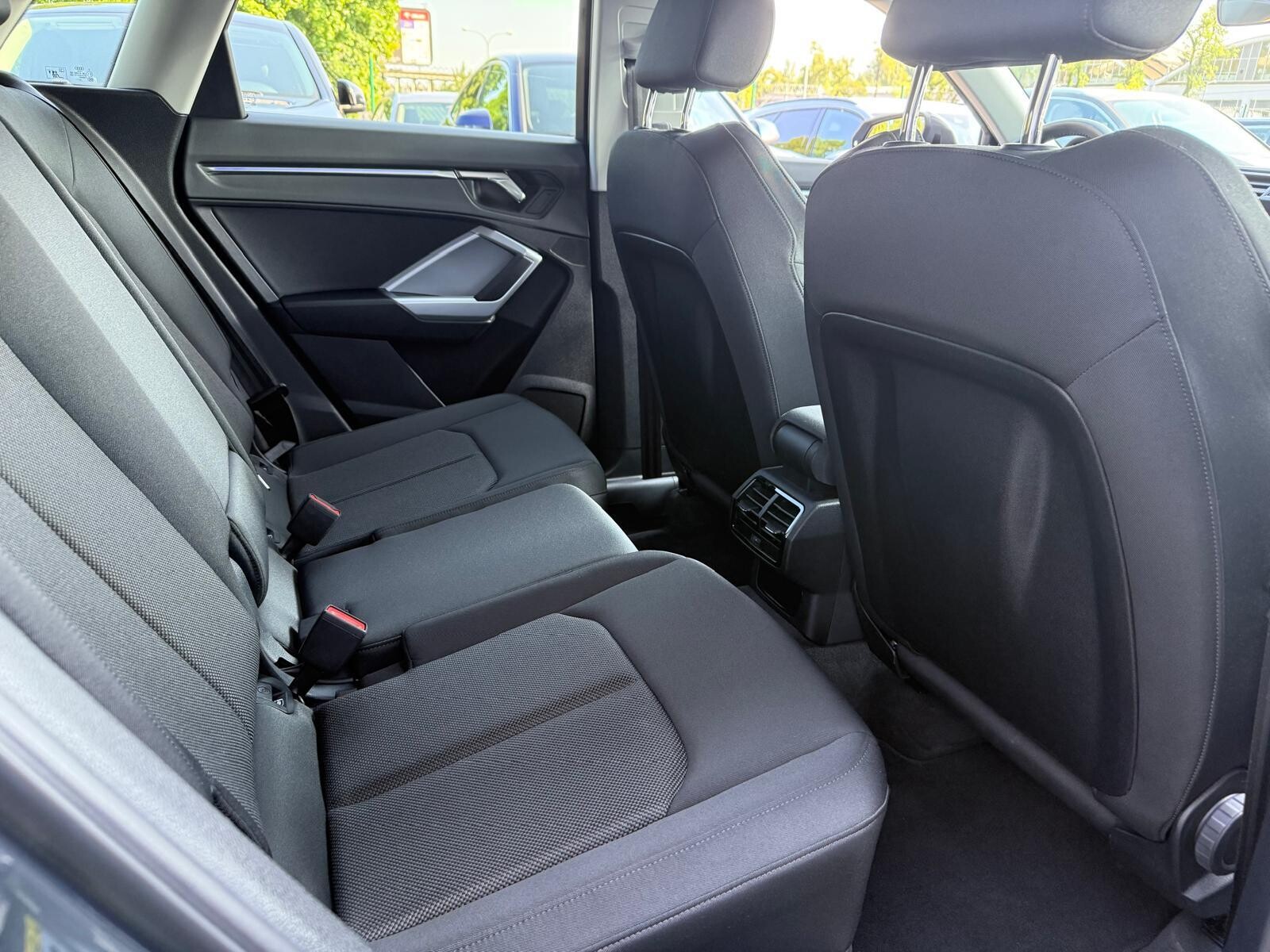 Audi Q3 - zdjęcie 12