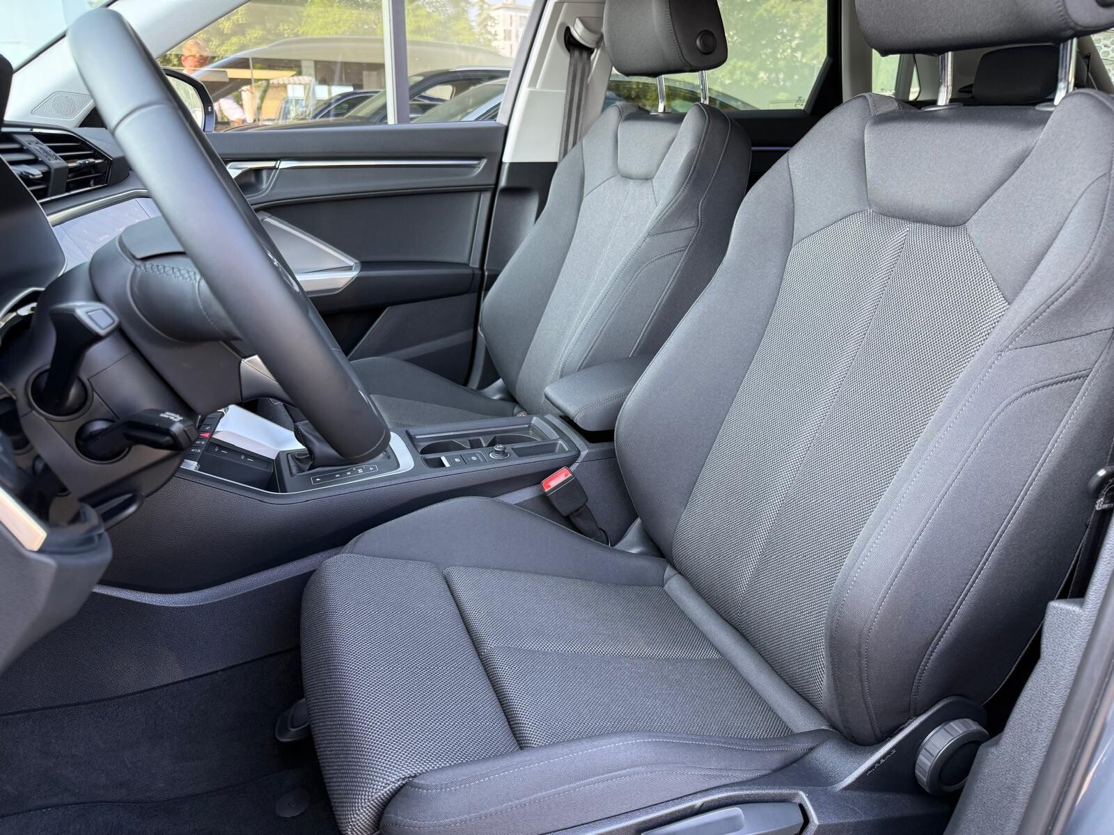 Audi Q3 - zdjęcie 13