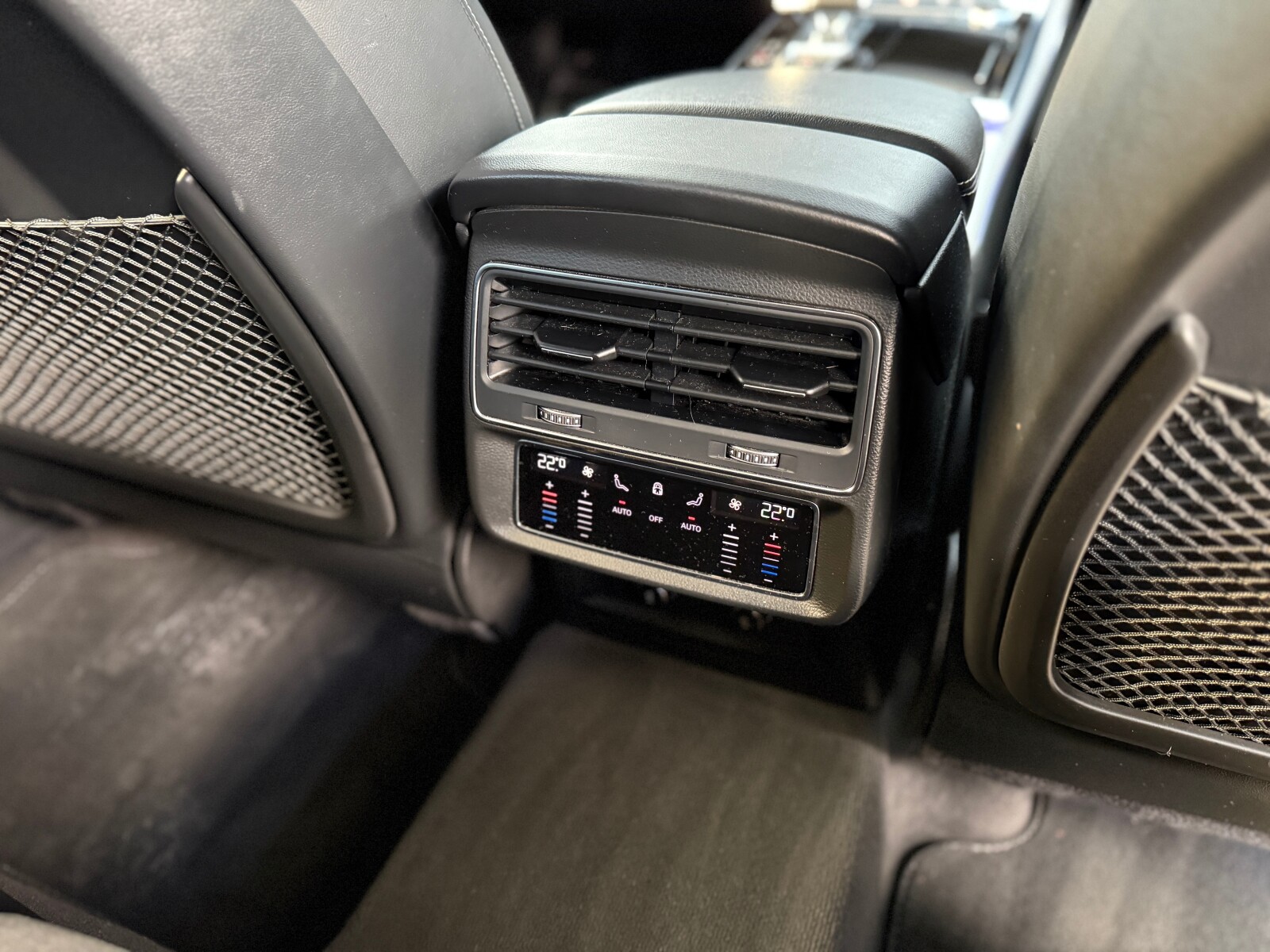 Audi Q7 - zdjęcie 14
