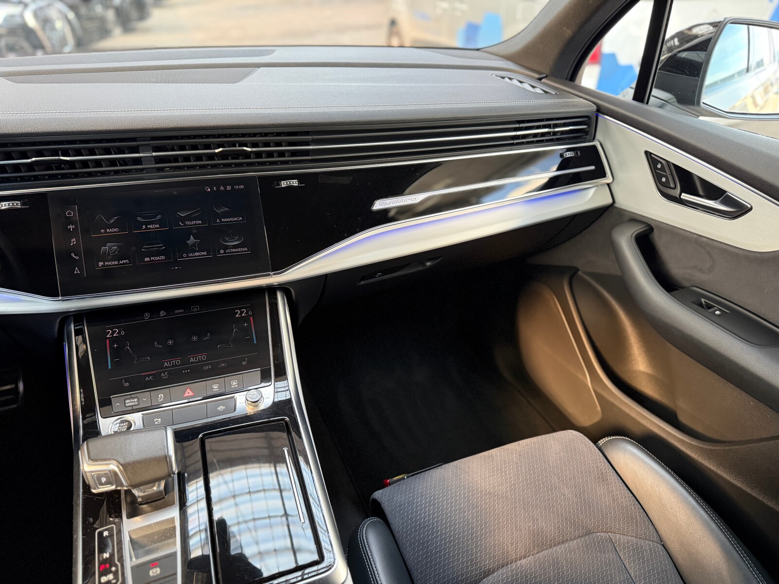 Audi Q7 - zdjęcie 17