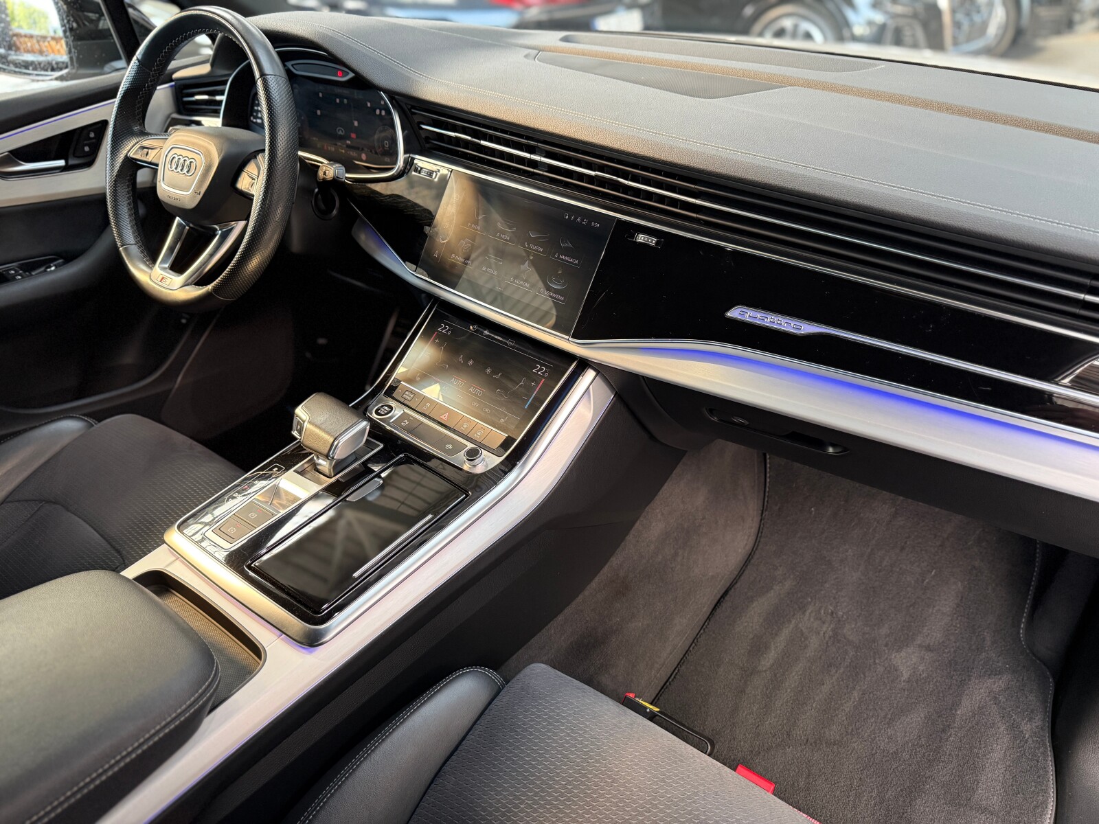 Audi Q7 - zdjęcie 25