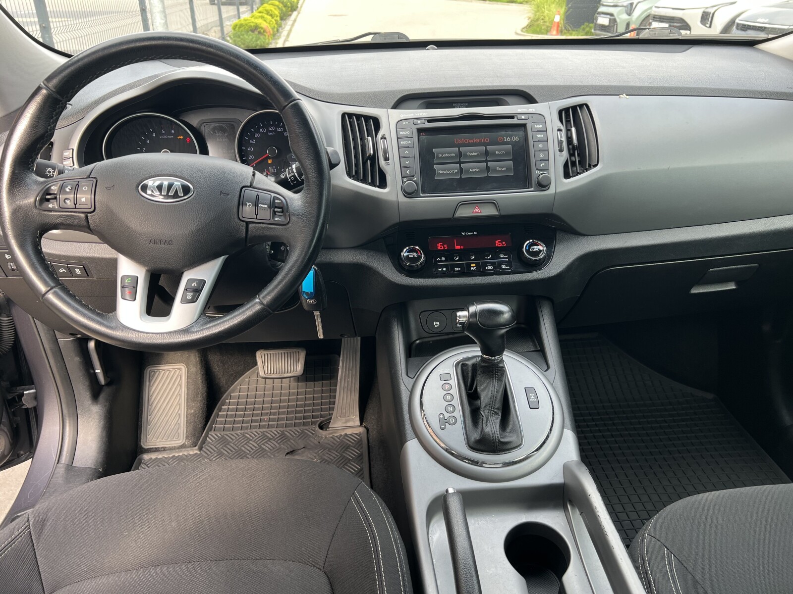 Kia Sportage - zdjęcie 23