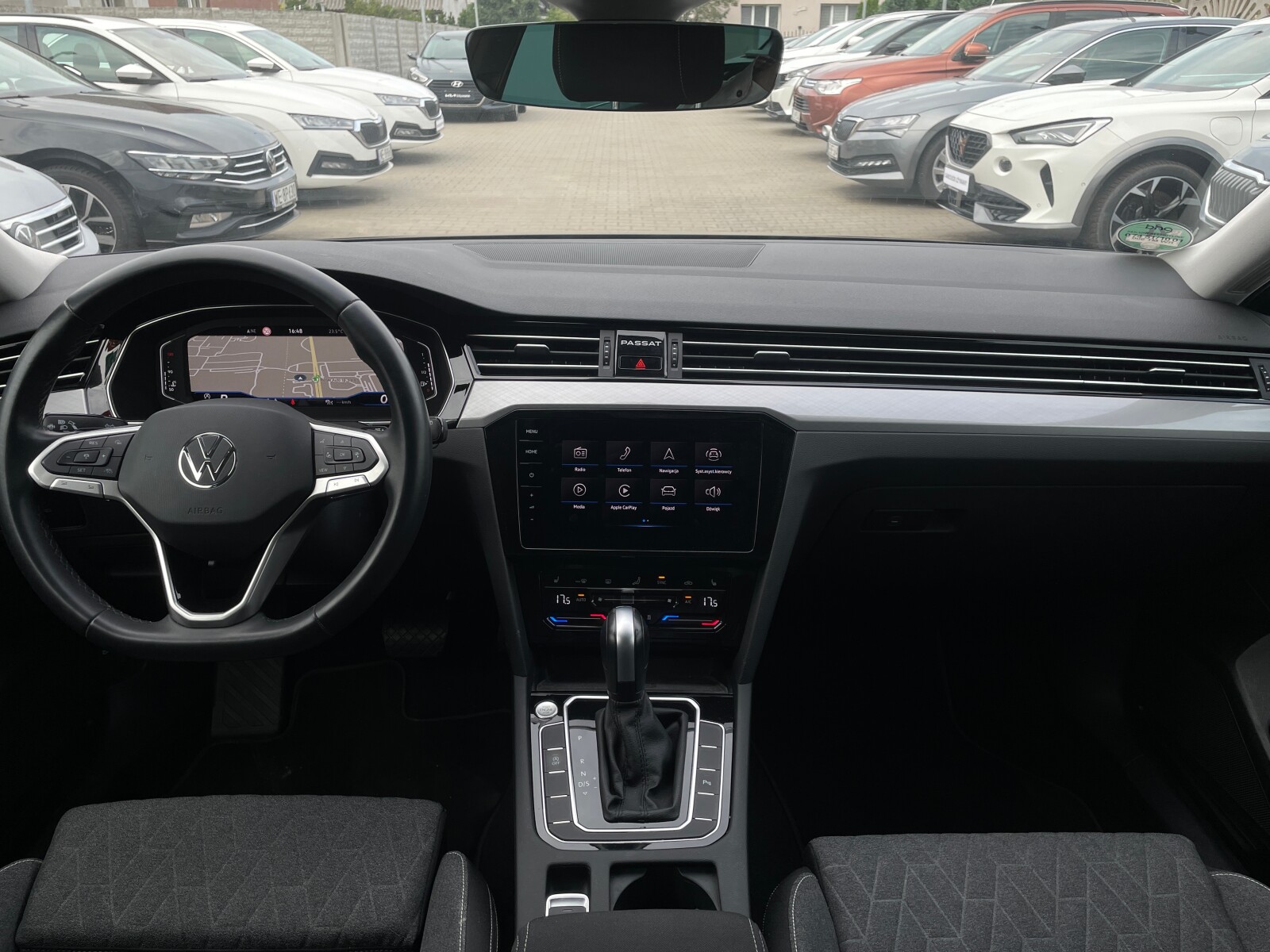 Volkswagen Passat Variant - zdjęcie 20