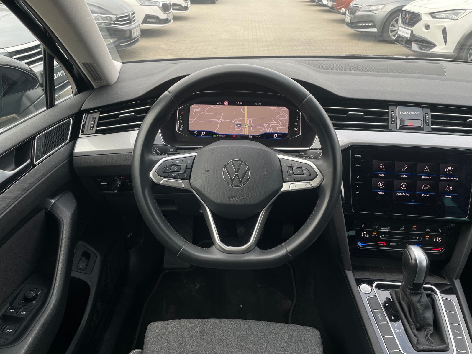 Volkswagen Passat Variant - zdjęcie 21