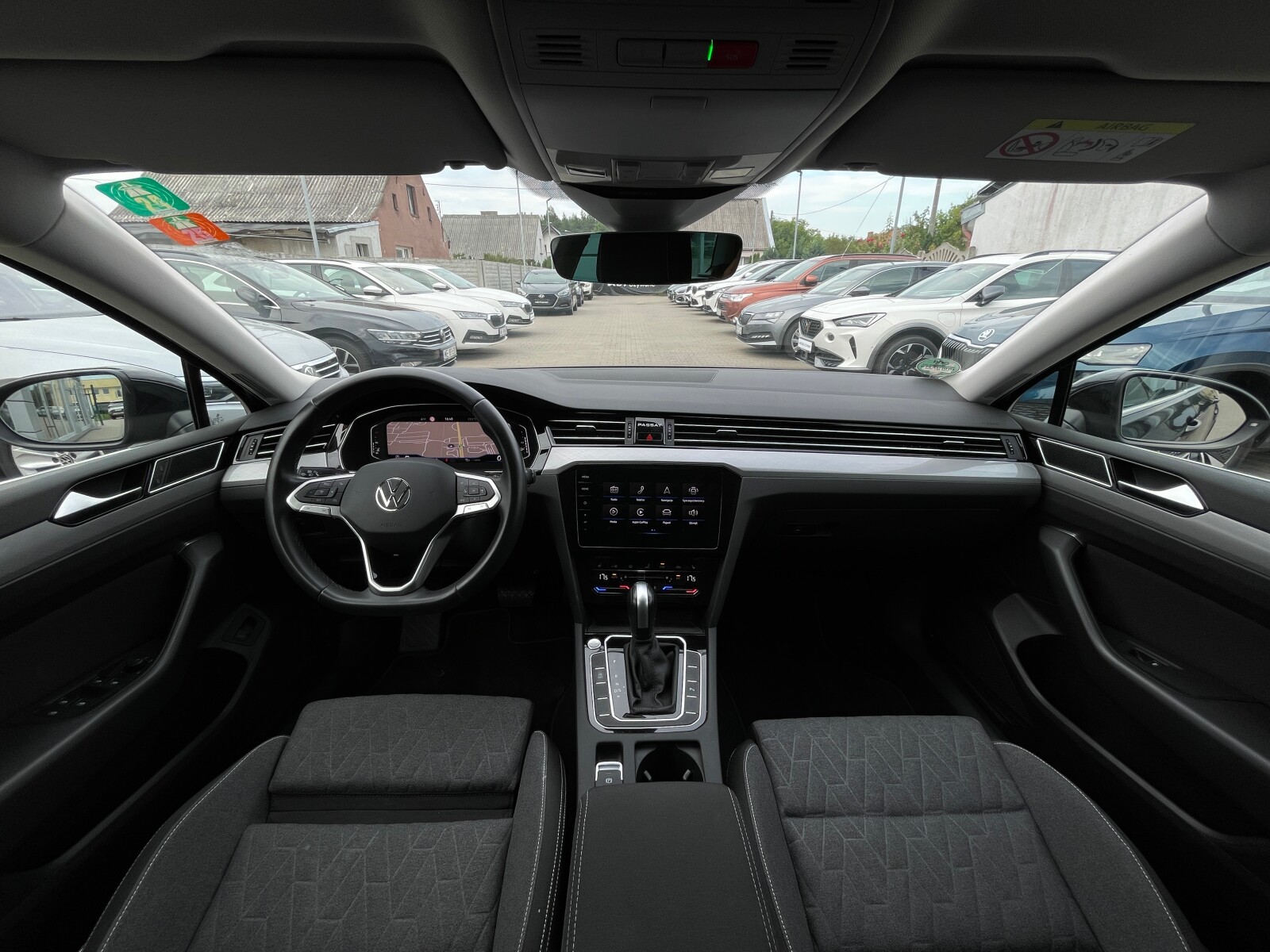 Volkswagen Passat Variant - zdjęcie 19