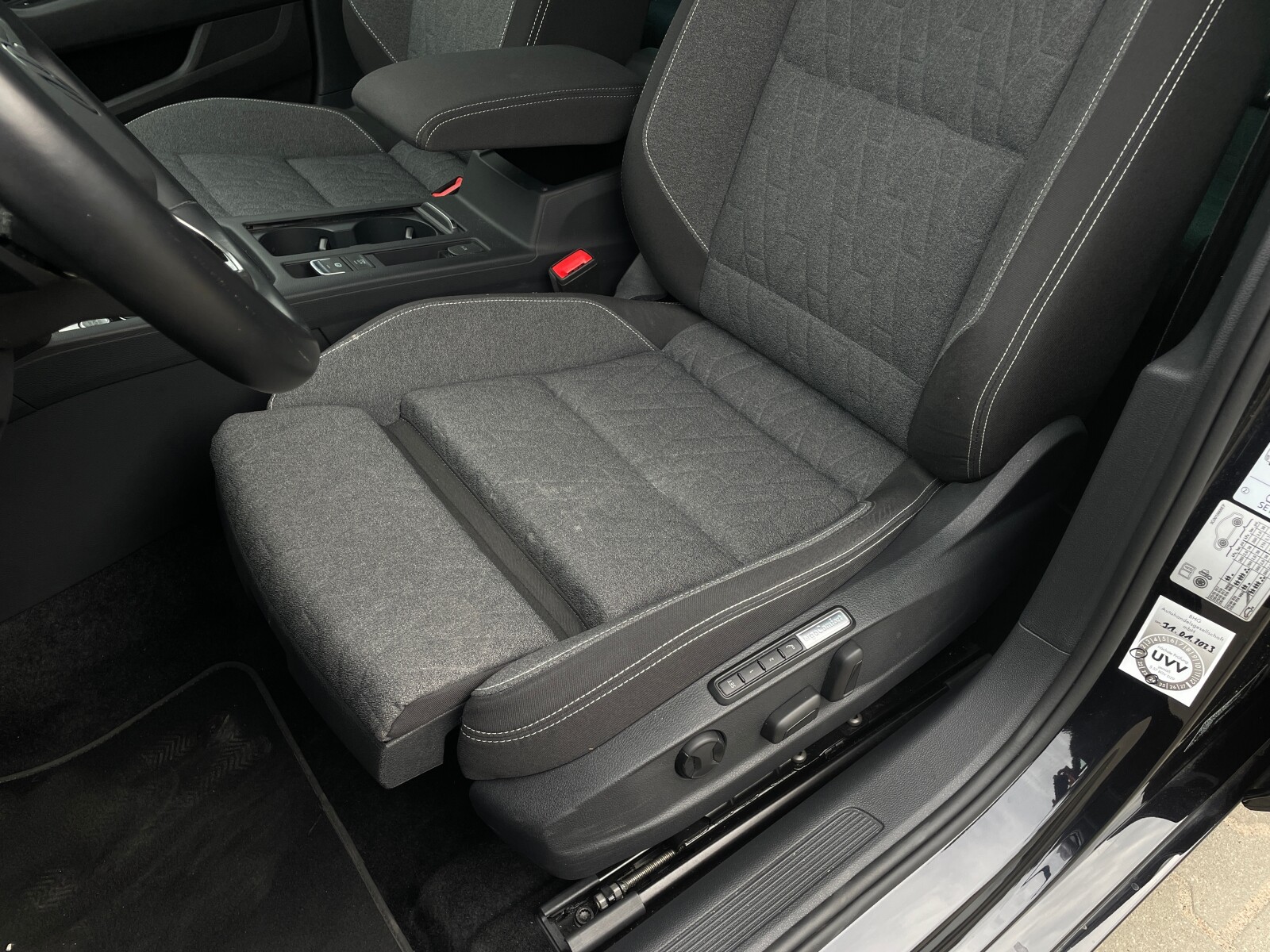 Volkswagen Passat Variant - zdjęcie 10