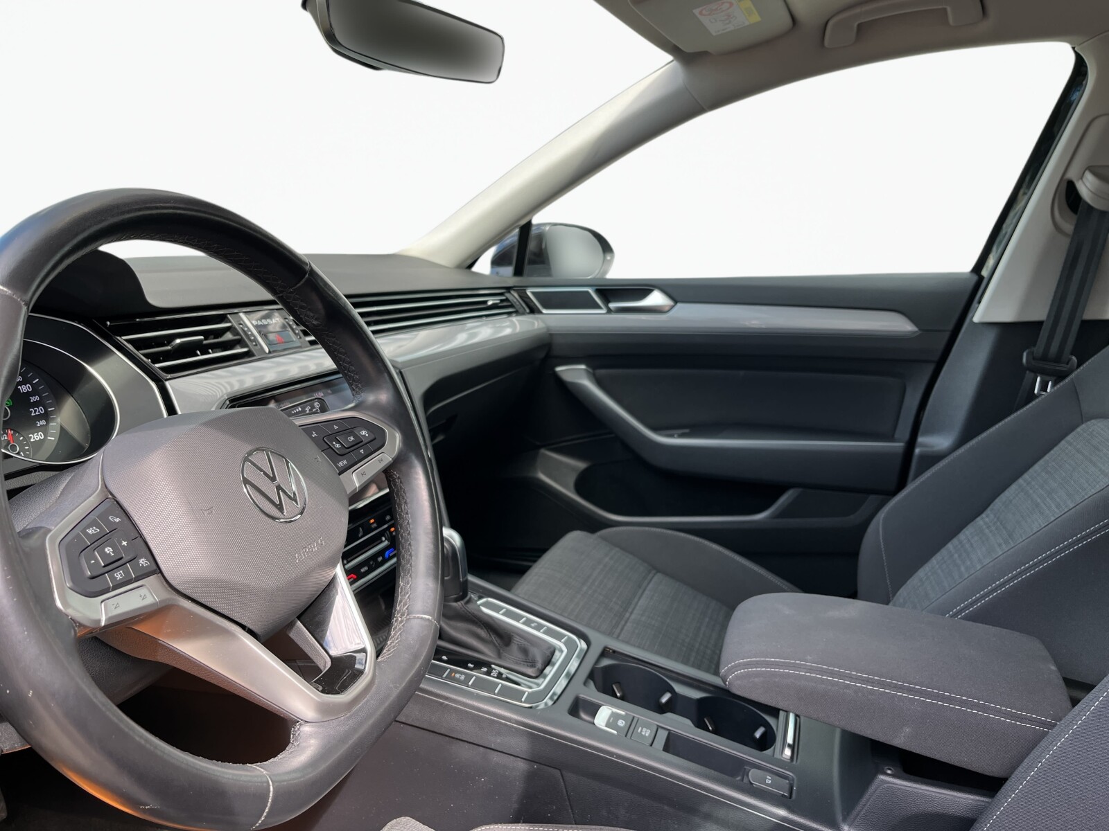 Volkswagen Passat Variant - zdjęcie 9