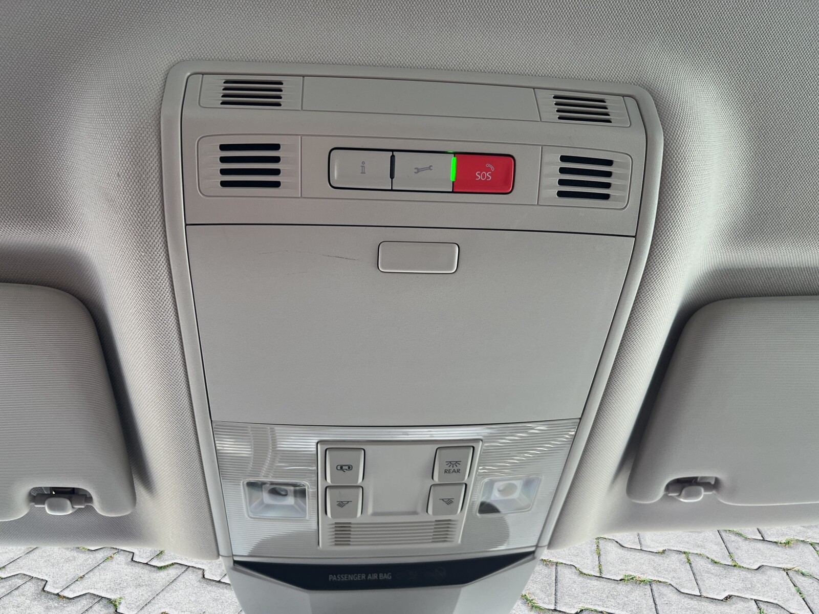 Volkswagen Passat Variant - zdjęcie 34
