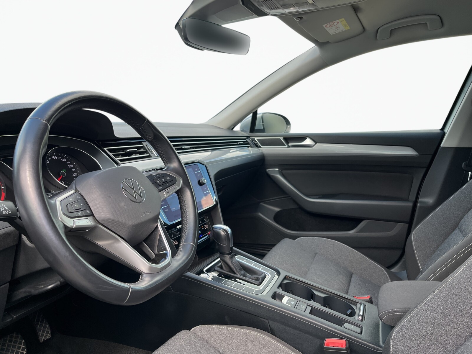 Volkswagen Passat Variant - zdjęcie 9