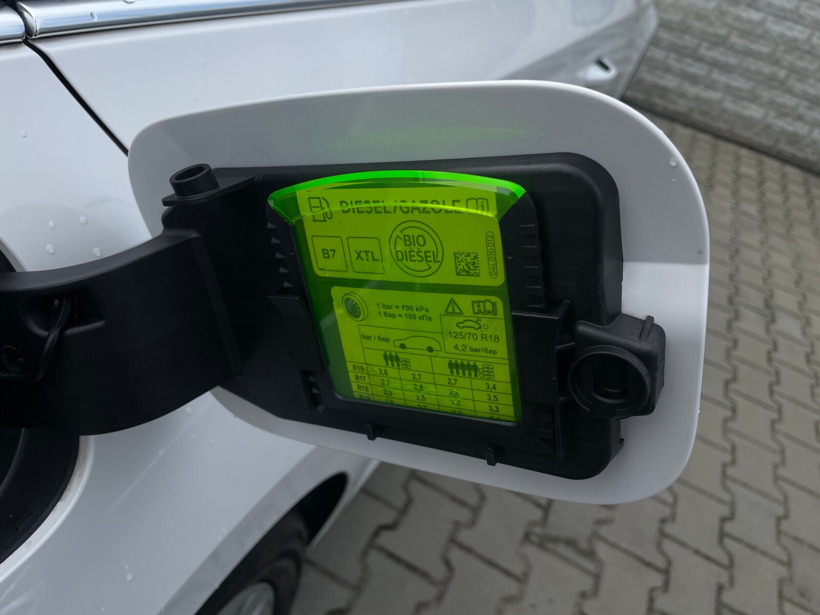 Škoda Octavia Combi - zdjęcie 14