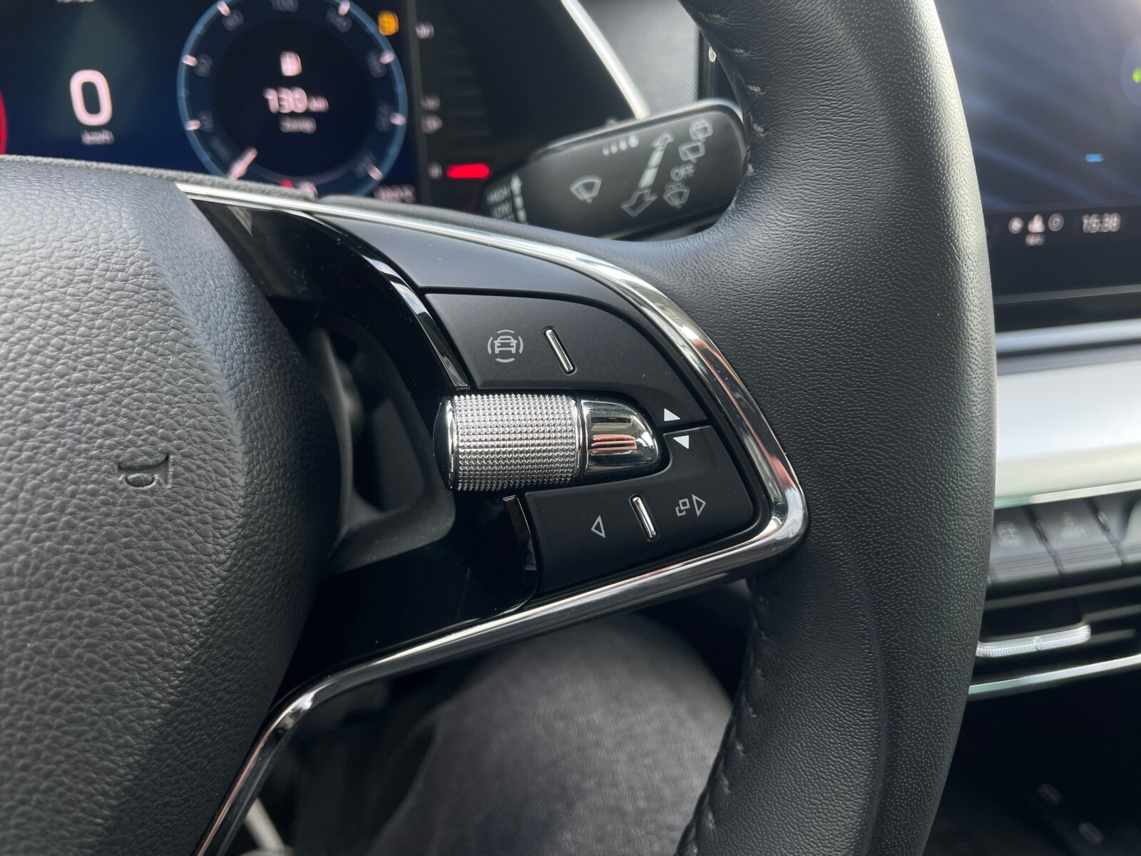 Škoda Octavia Combi - zdjęcie 24