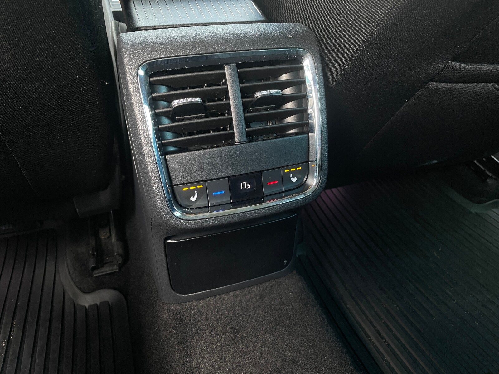Škoda Octavia Combi - zdjęcie 15