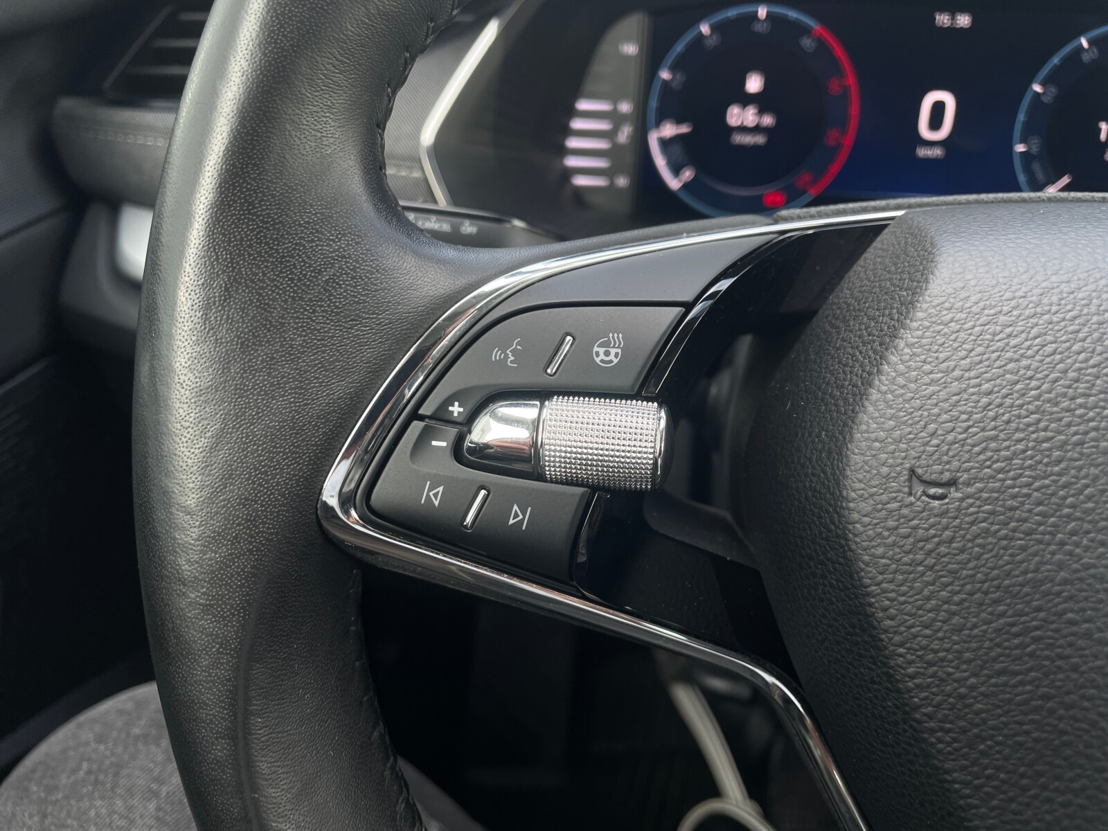 Škoda Octavia Combi - zdjęcie 22
