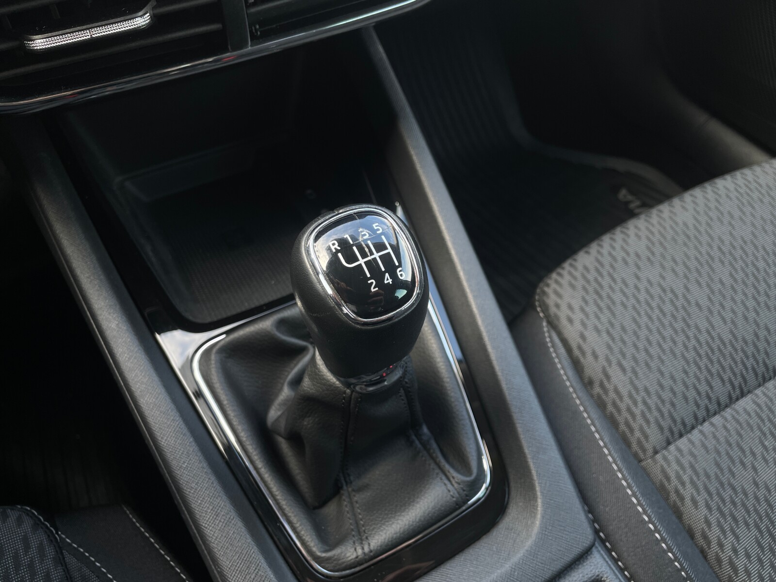 Škoda Octavia Combi - zdjęcie 32