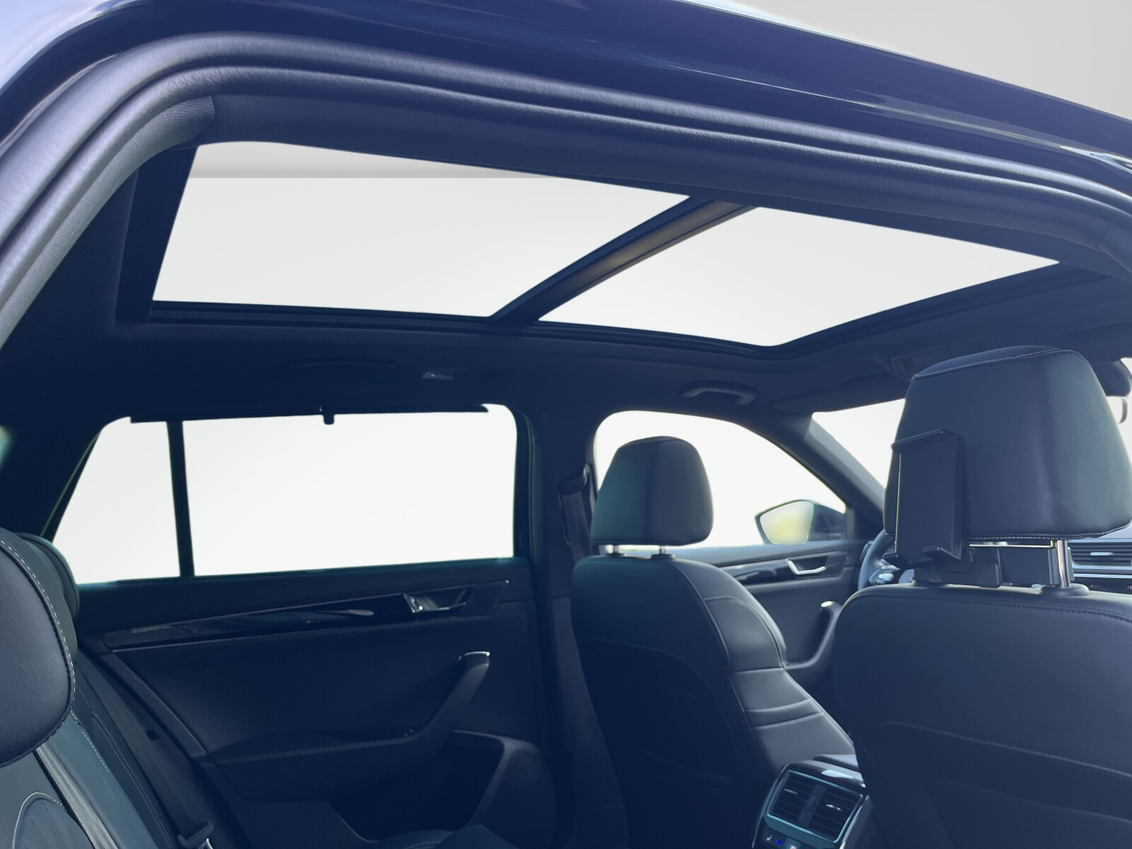 Škoda Superb Combi - zdjęcie 15