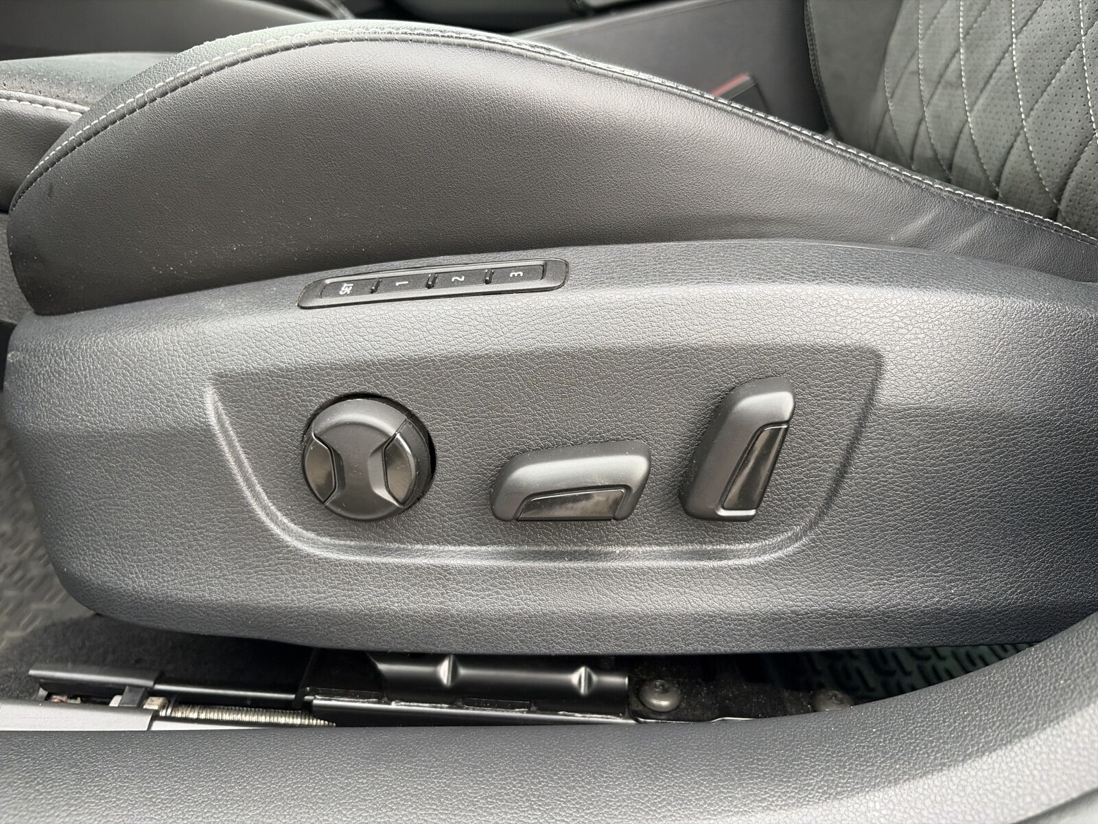 Škoda Superb - zdjęcie 25