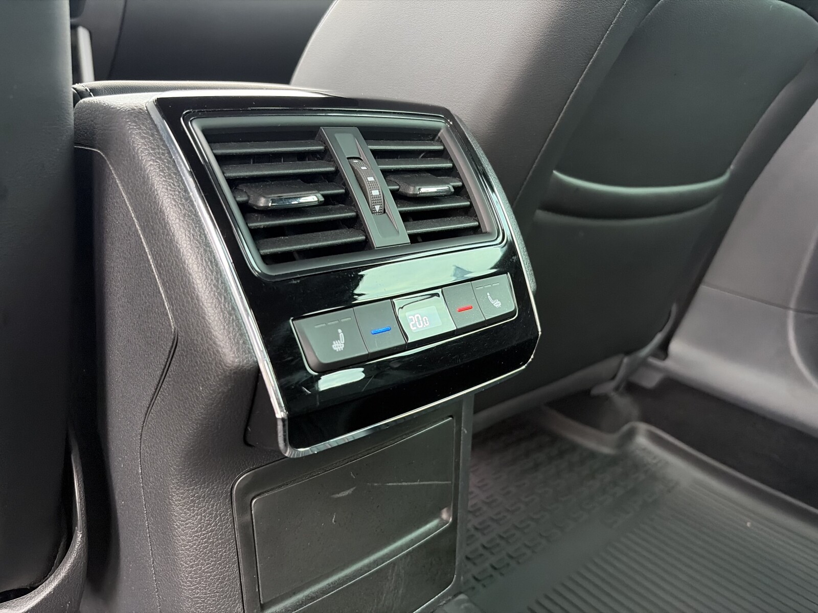 Škoda Superb - zdjęcie 26