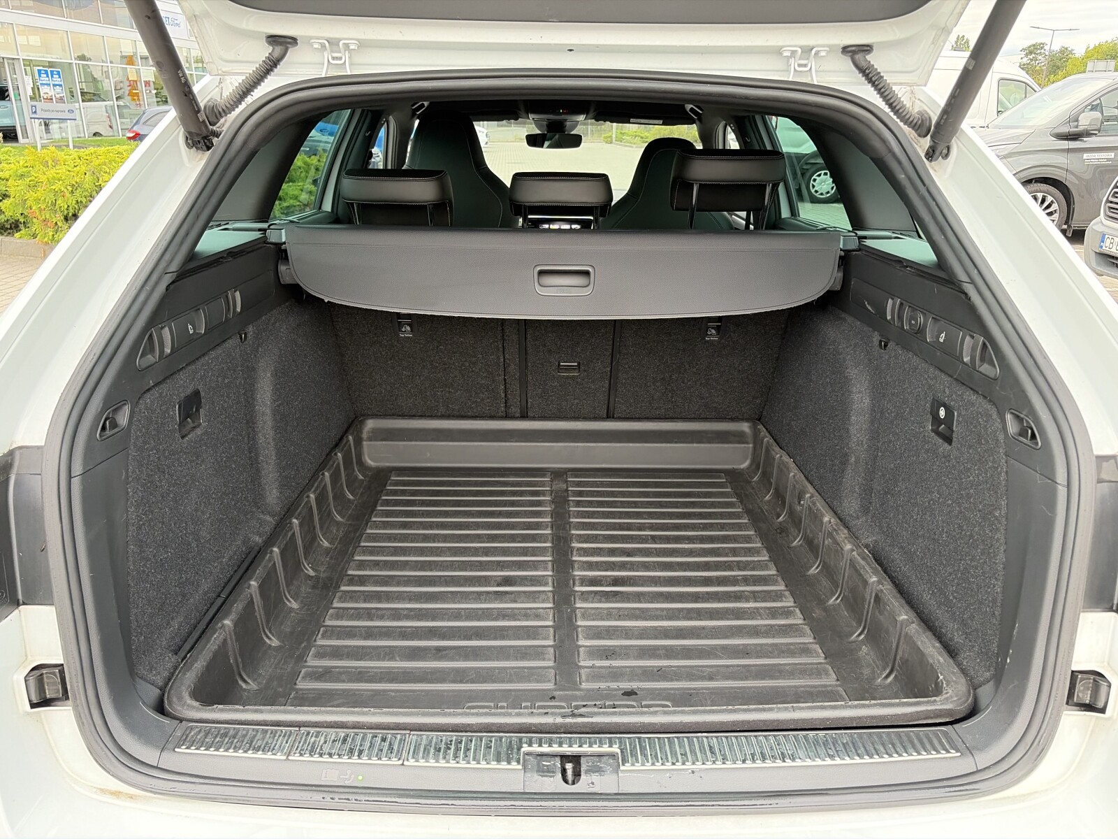 Škoda Superb - zdjęcie 17