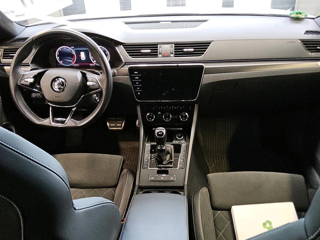 Škoda Superb - zdjęcie 8