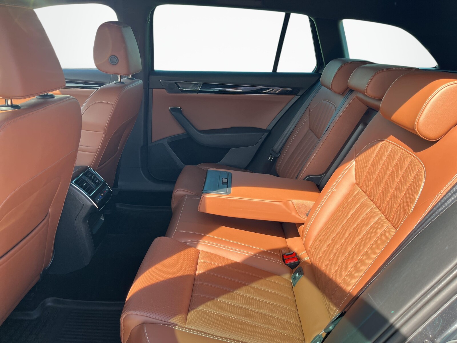 Škoda Superb - zdjęcie 14