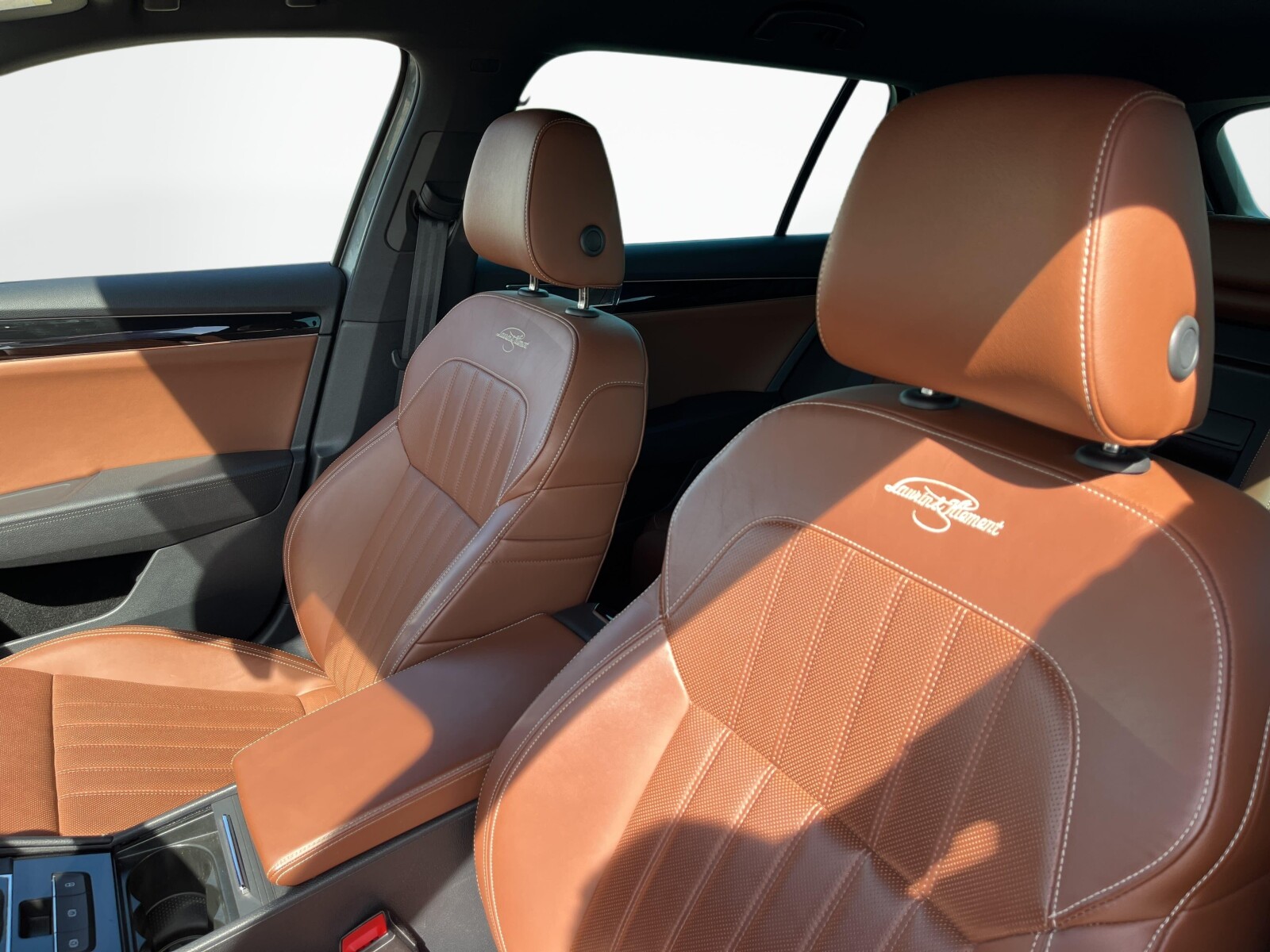 Škoda Superb - zdjęcie 12