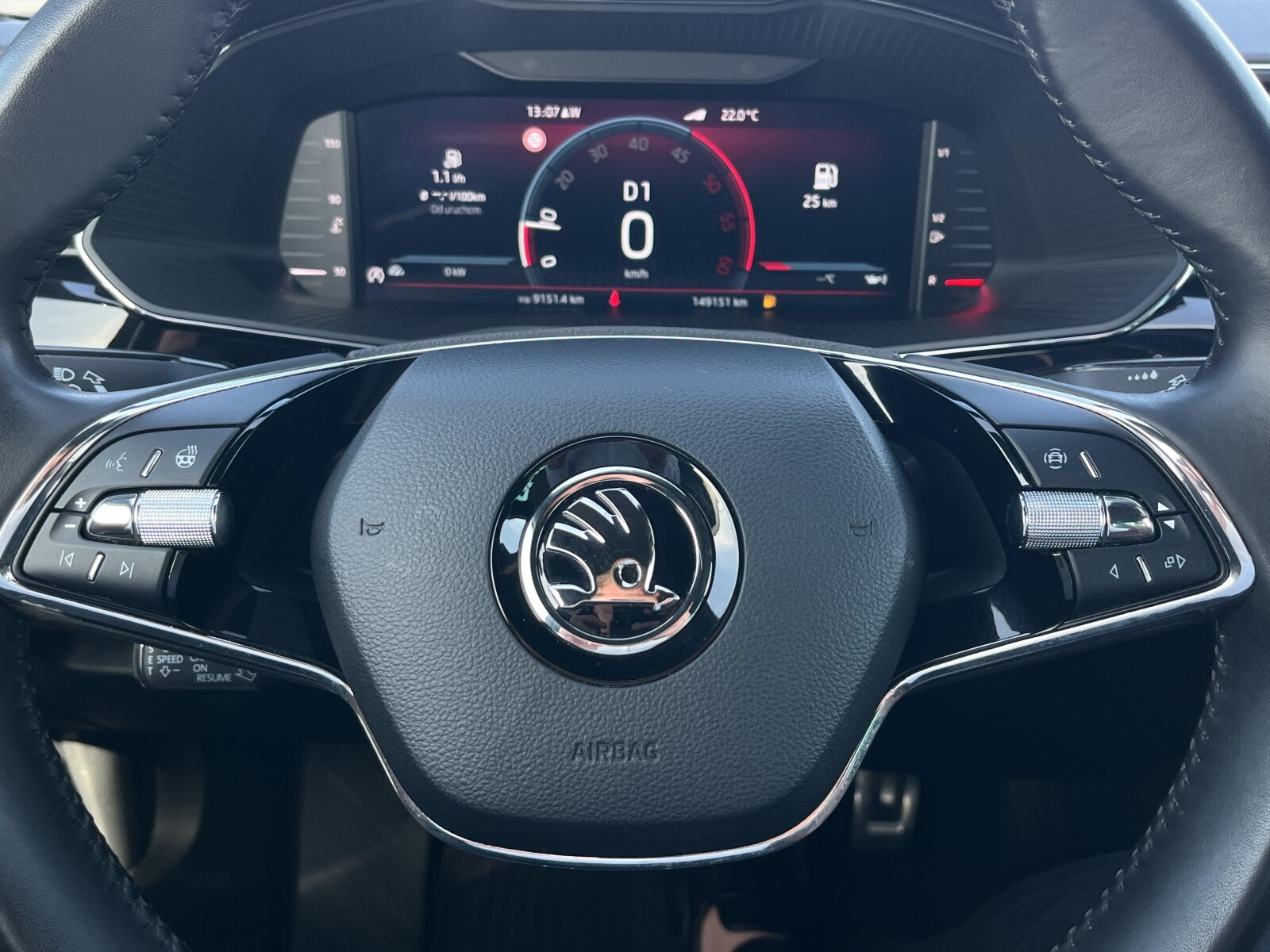 Škoda Superb - zdjęcie 21