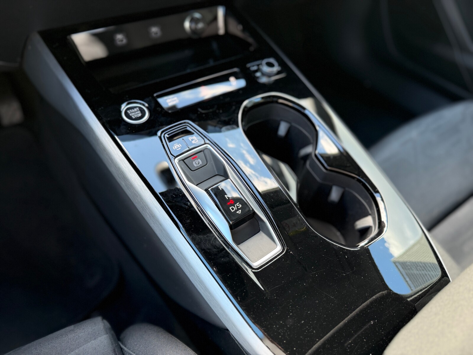 Audi A6 Limousine - zdjęcie 25