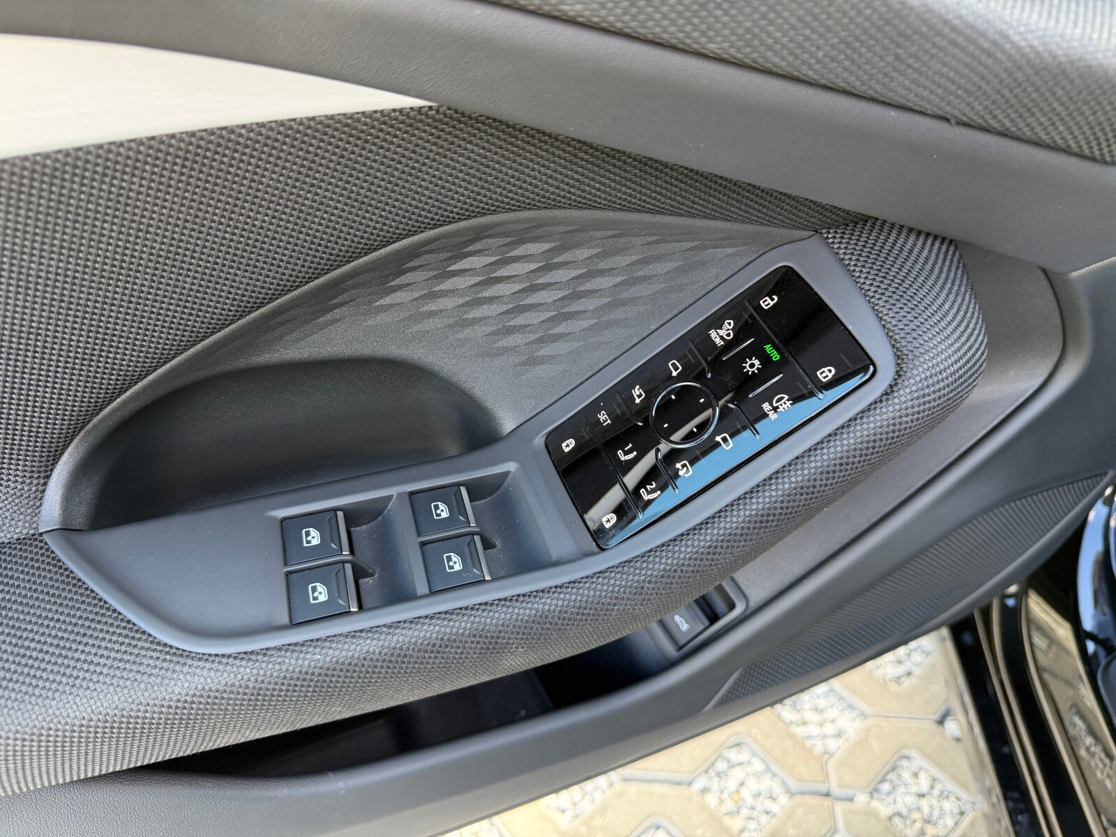Audi A6 Limousine - zdjęcie 14