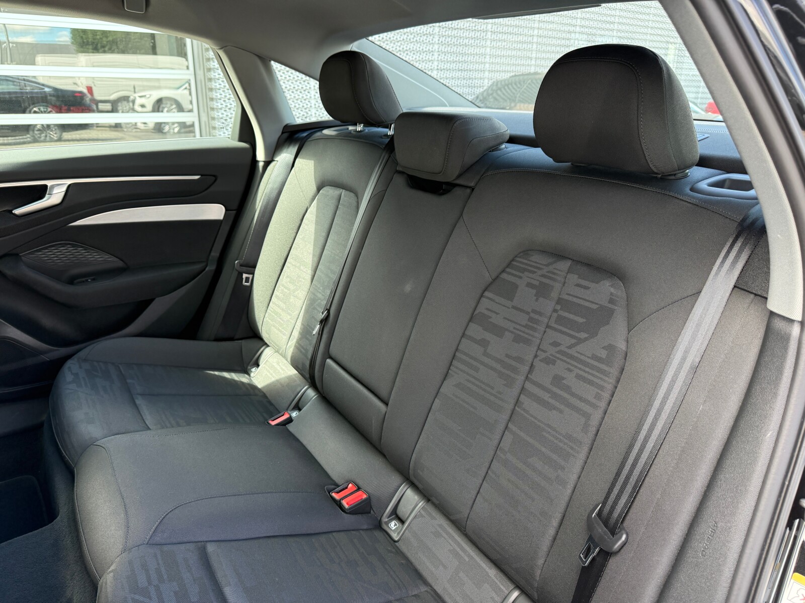 Audi A6 Limousine - zdjęcie 12