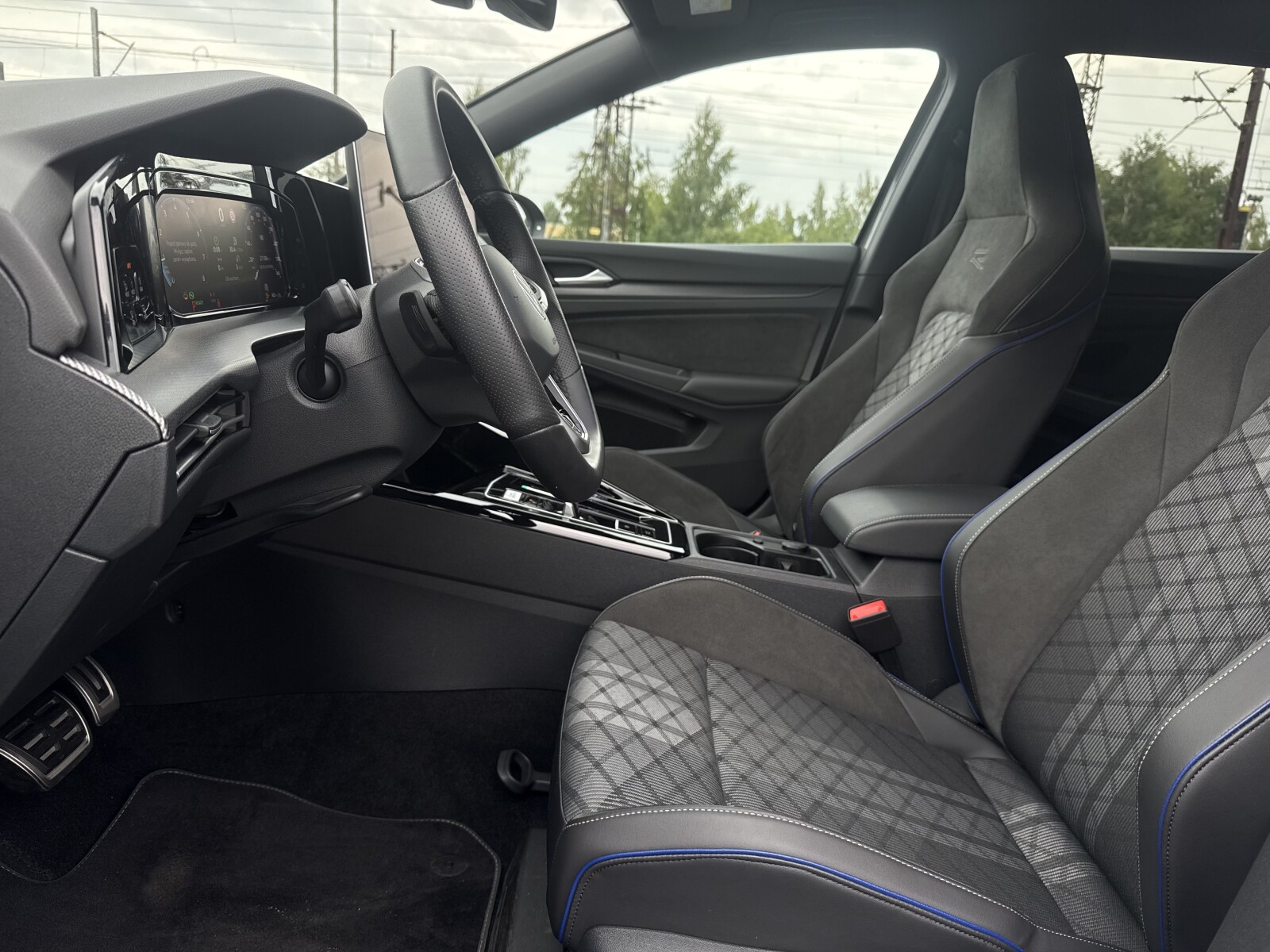 Volkswagen Golf - zdjęcie 10